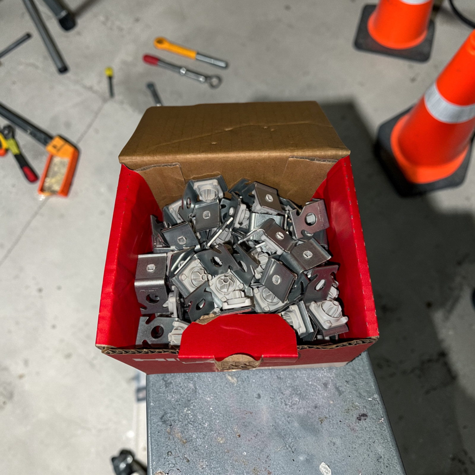 Hilti X-ECC MX Ceiling Clip #228342 (100/Box) BX3 BX4 GX3 DX Fastening Clip