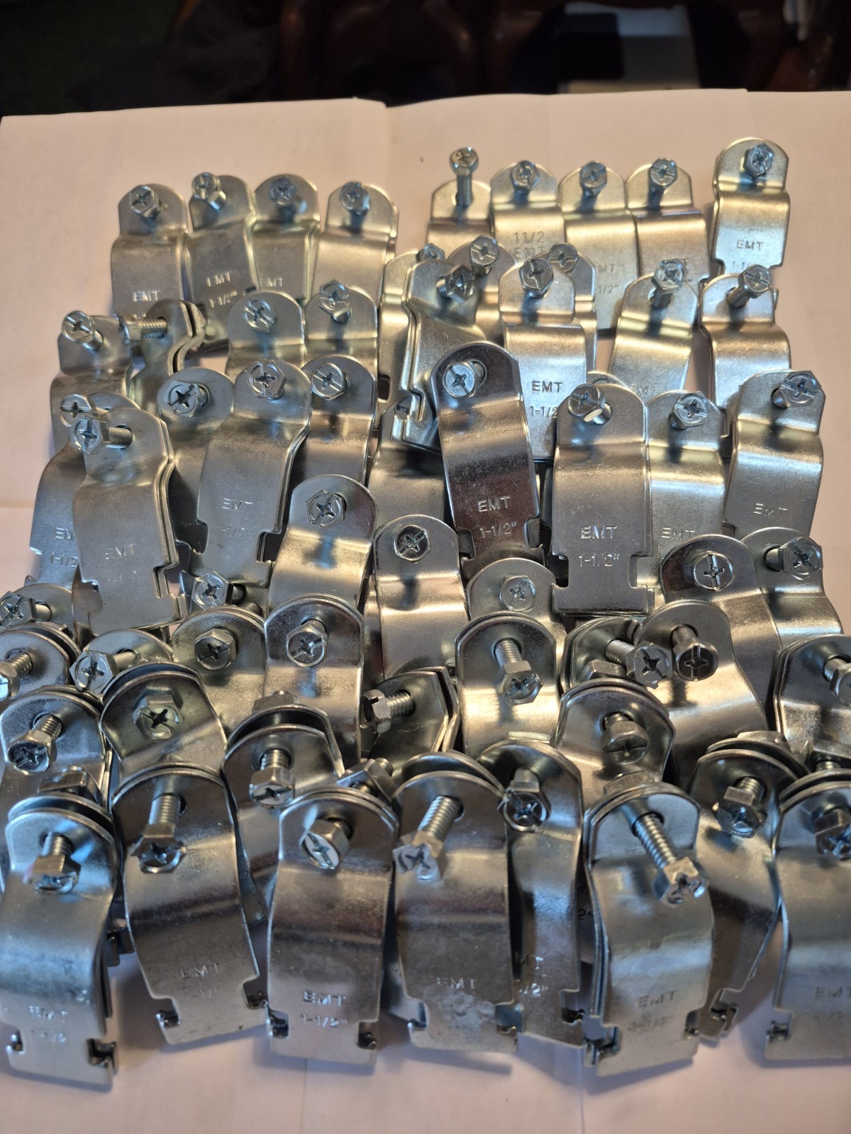 Lot of (60) EMT 703 1 12 in Conduit Strut Straps New Free Shipping