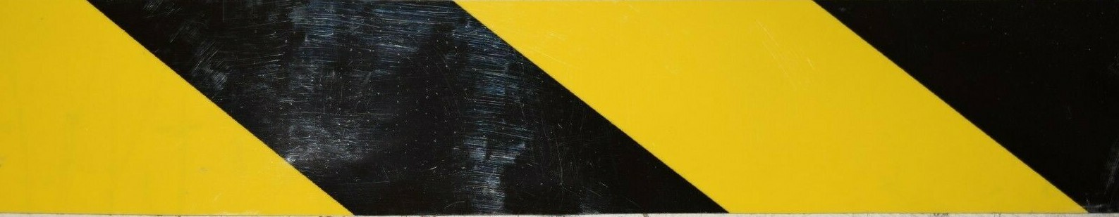 U-line Industrial Vinyl Safety Tape – 2″ x 36 yds, Yellow/Black