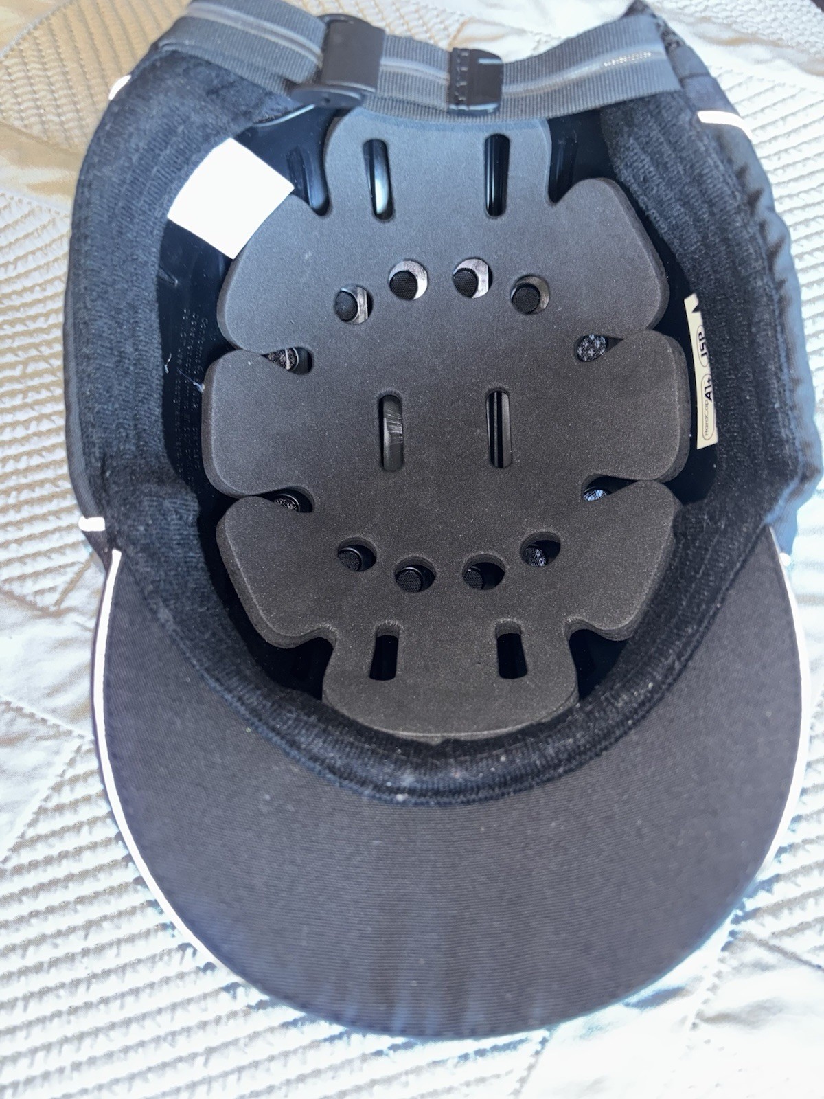 JSP Black HardCap A1+ Bump Cap Standard Brim Sz 53 – 63cm