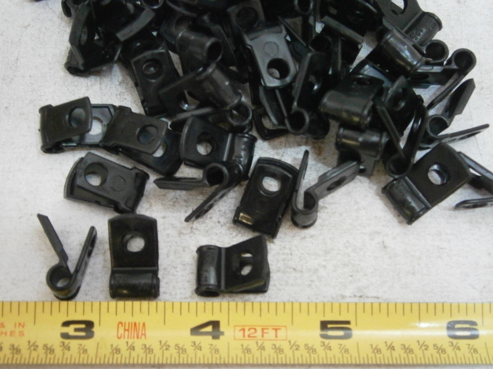 Weckesser W4NY-125-0 Cable Clamps 9.52mm Wide Black Nylon Lot of 100 #4874