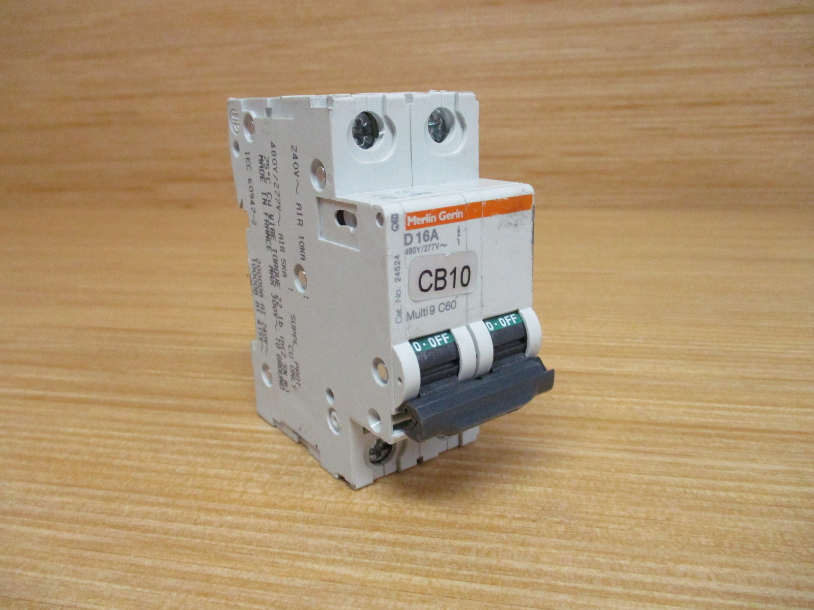 Merlin Gerin 24524 Square D Breaker 16A MG24524 Schneider W/O DIN Clip