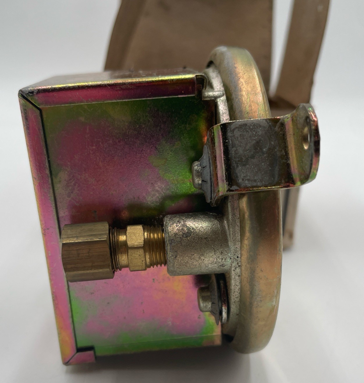 Dwyer 1910-1 Low Differential Pressure Switch 0.40″-2.4″ WC – New Old Stock