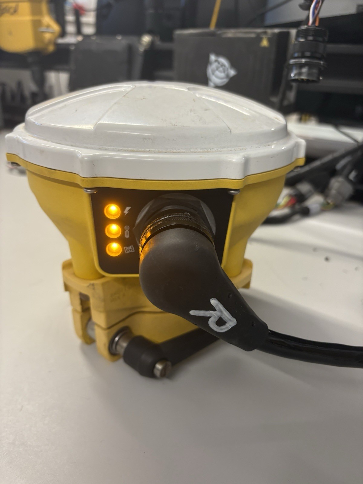 Trimble MS975 receivers
