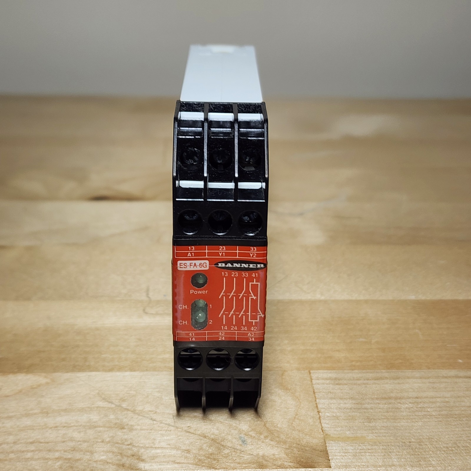 Banner ES-FA-6G Safety Relay 24VAC/DC