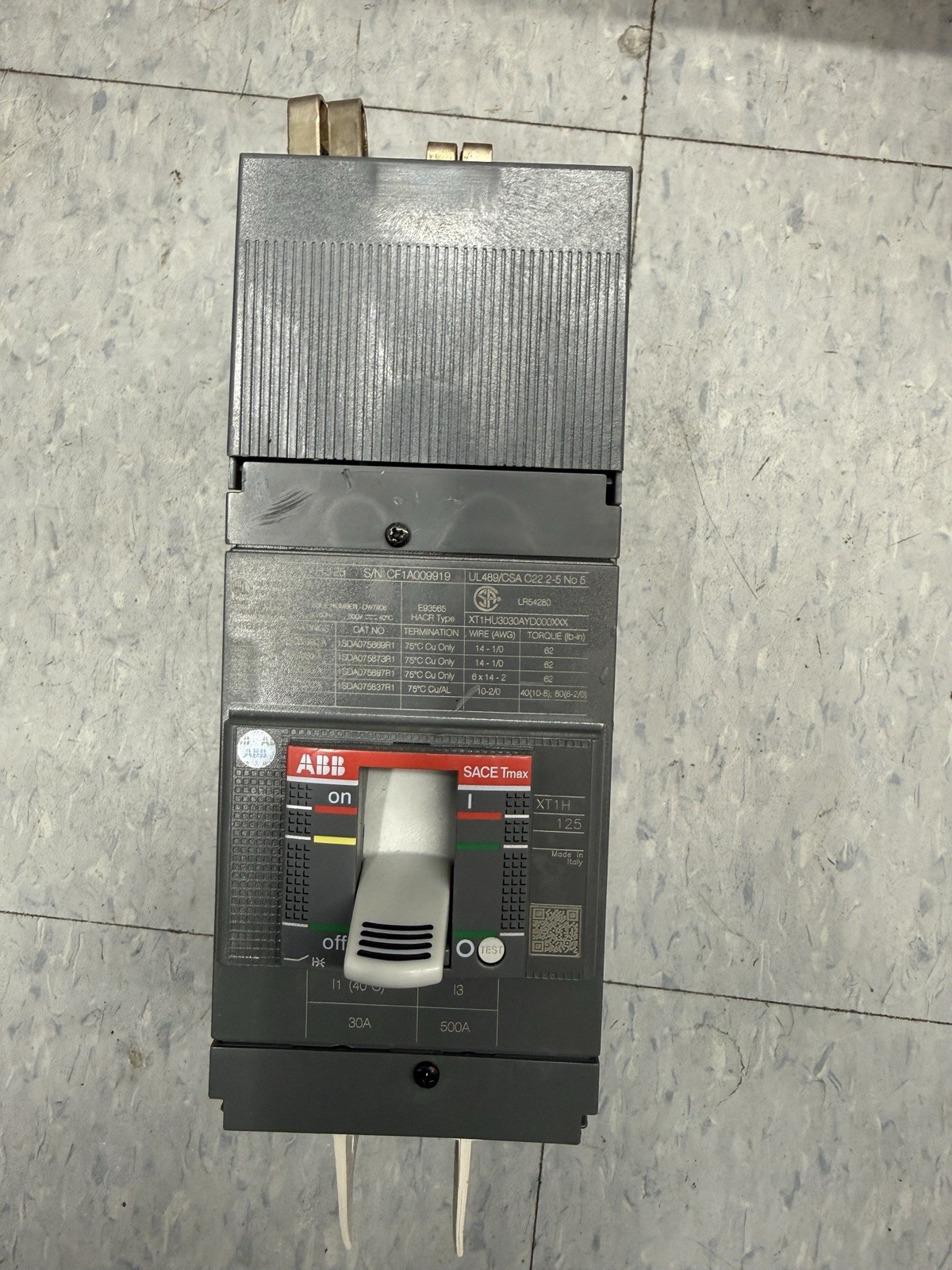 ABB SACE Tmax XT1N 125 3 Pole Circuit Breaker XT1HU3030AYD000XXX New