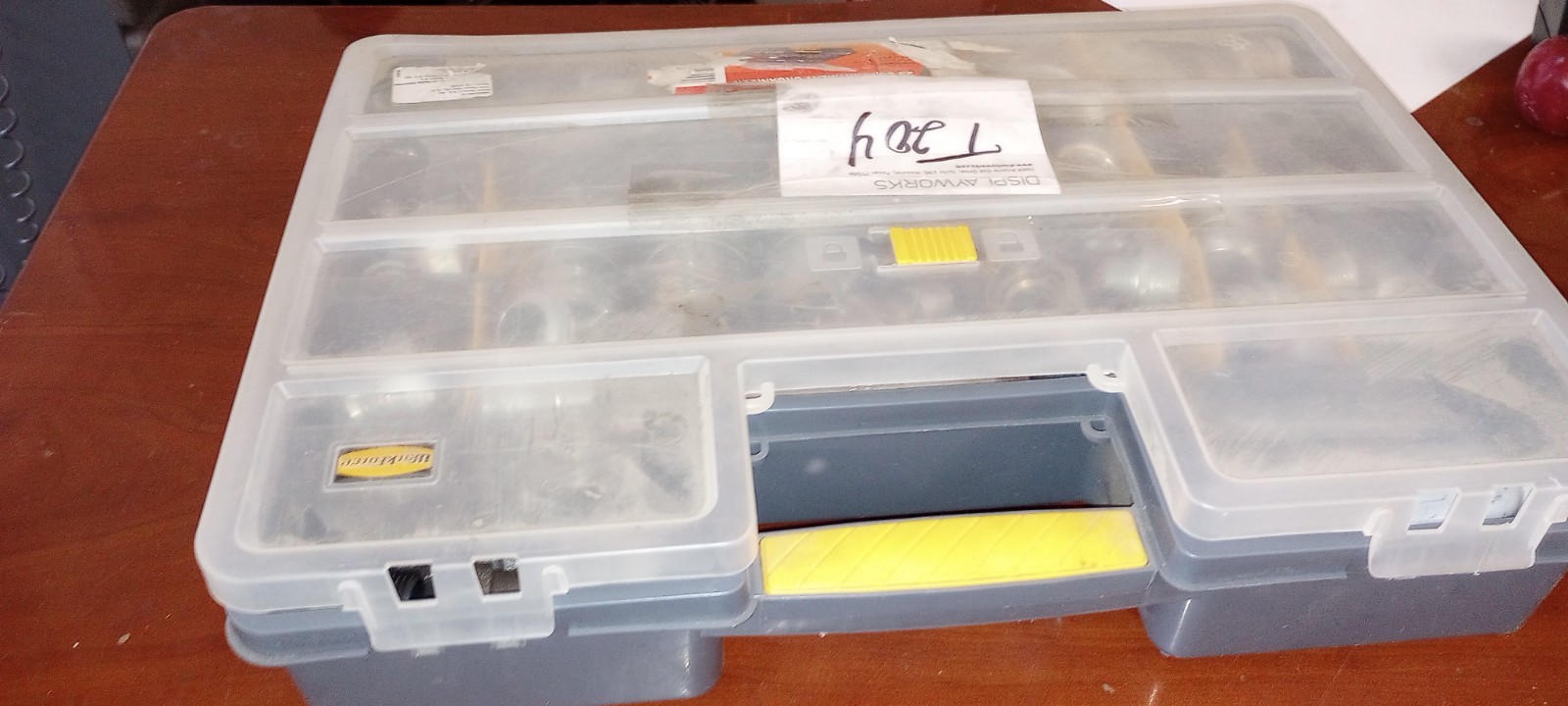 WORKFORCE 25 COMPARTMENT STORAGE CBOX WITH MISC PLUMBINH FITTINGS & ADAPTERS
