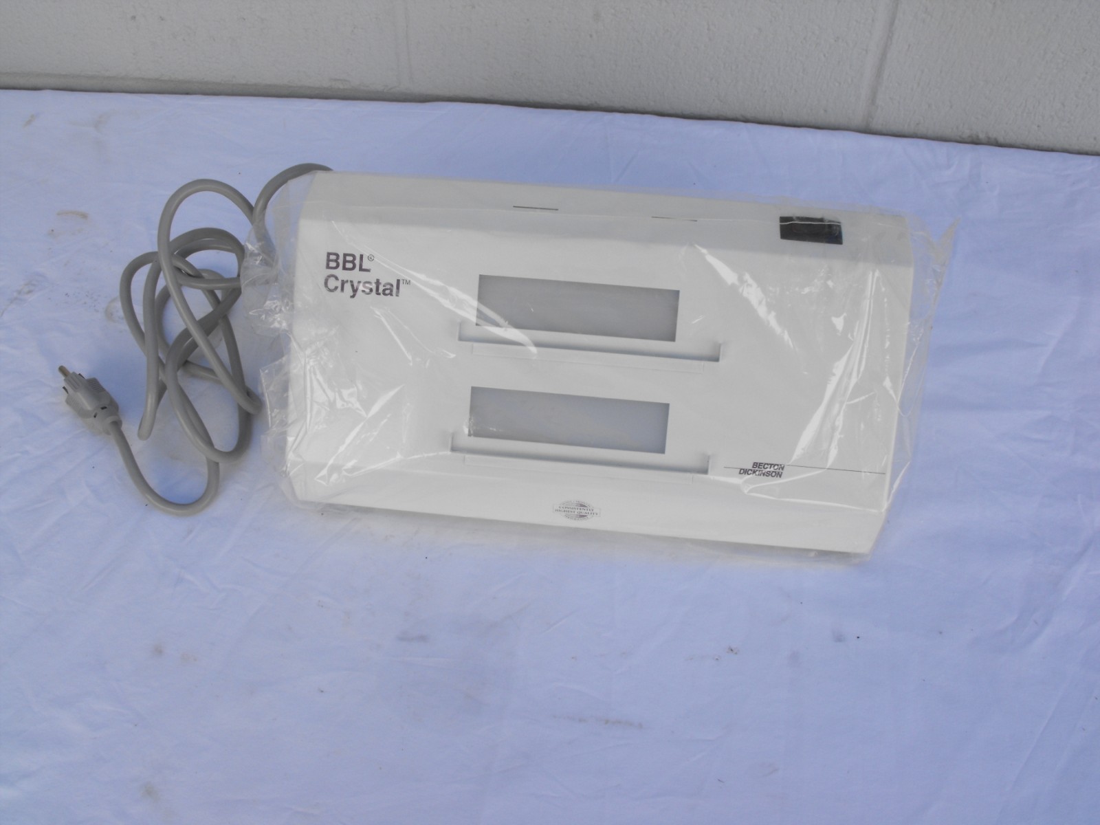 Becton Dickinson BBL Crystal Microbial ID System