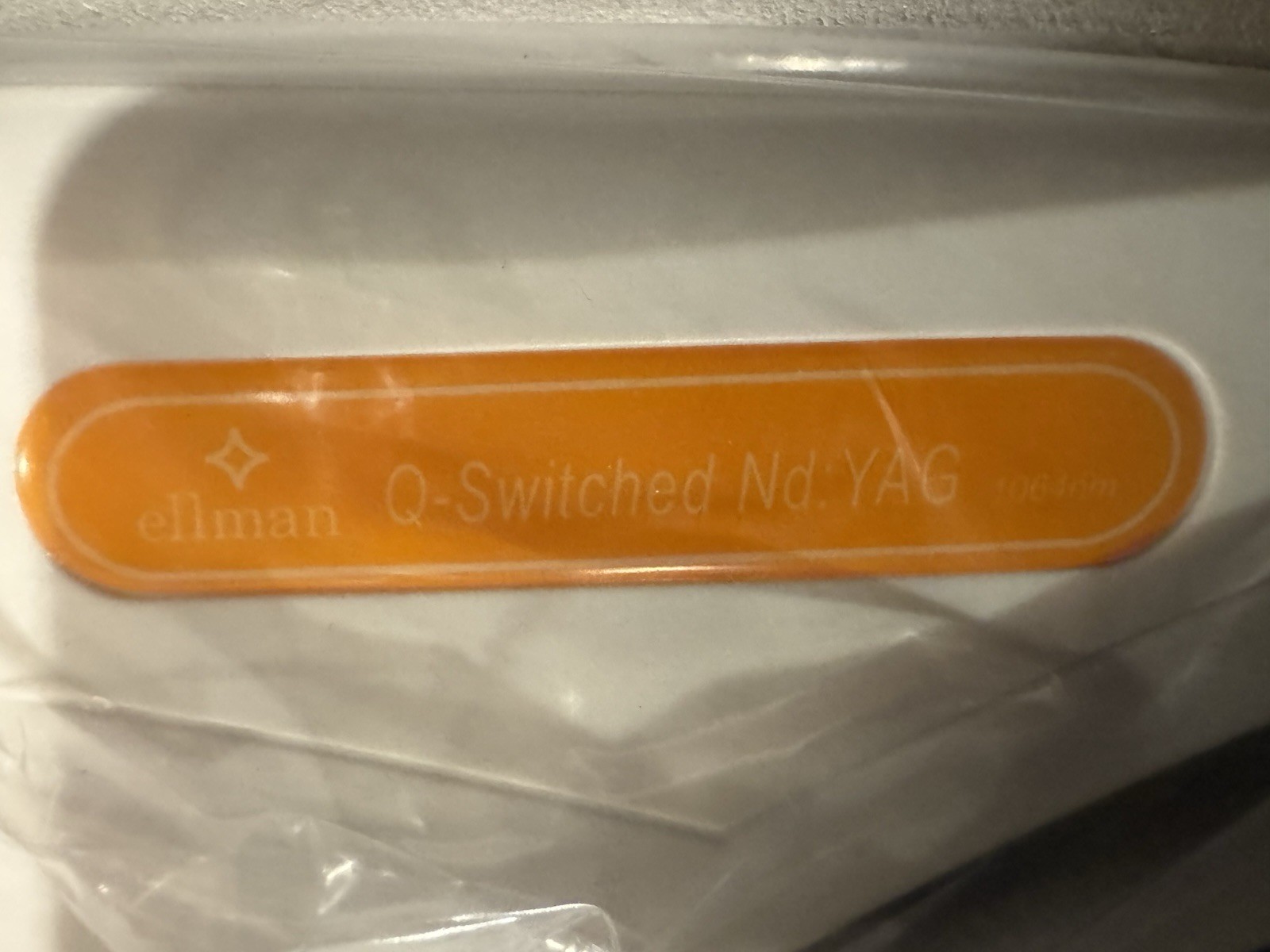 New Unused Ellman Sandstone Q-Switched Nd:YAG Handpiece and Case with 2 Lens