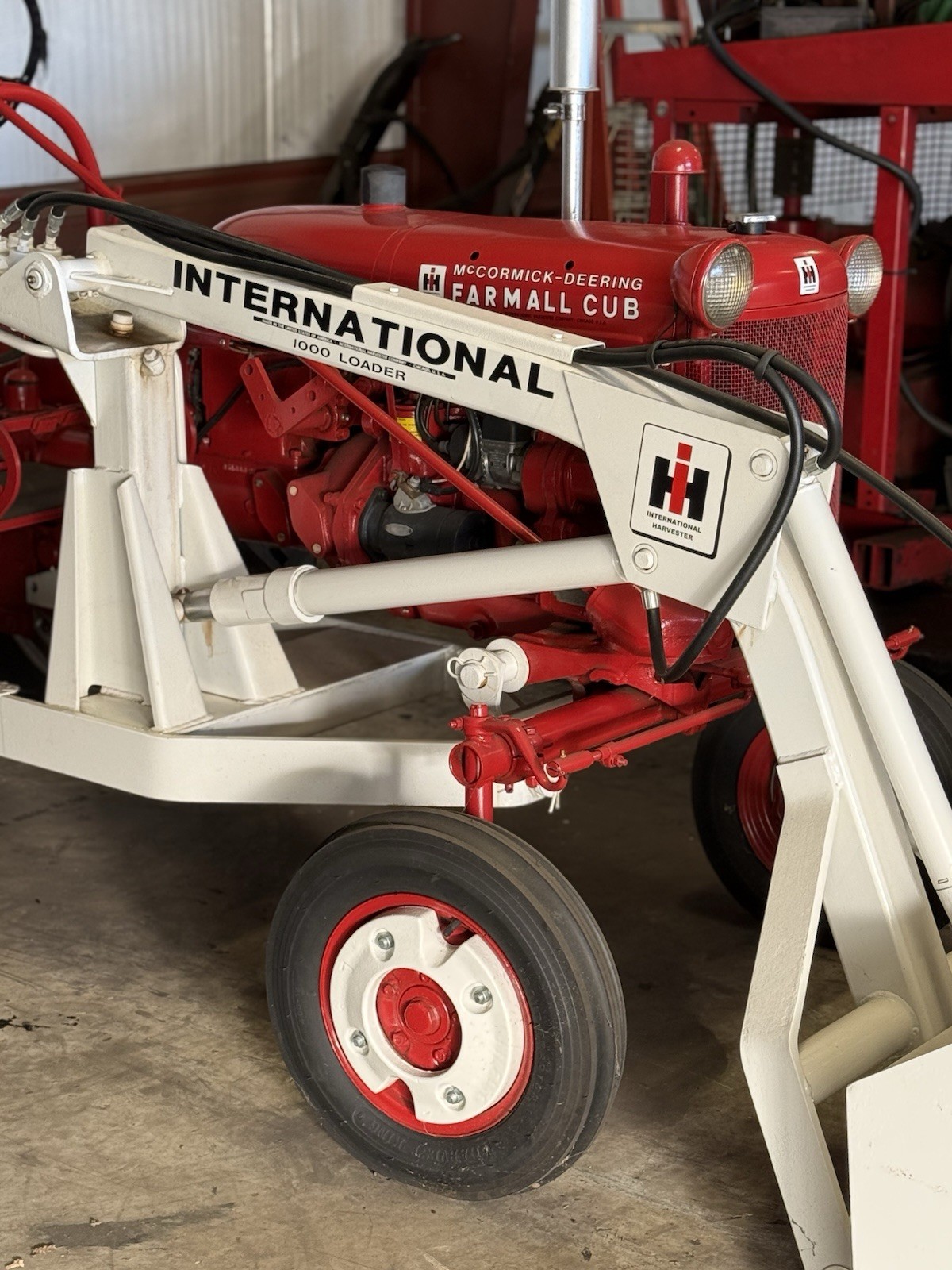 1947 International 1000 Loader IH club Vintage Tractor Rare Bucket Restored A++