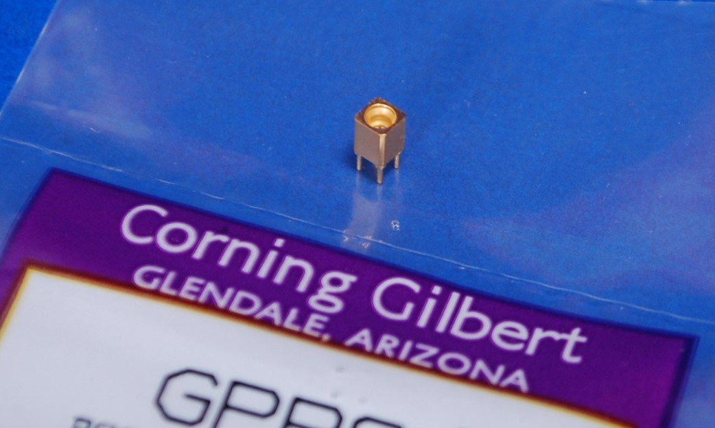Corning Gilbert 65GHz GPPO Male PCB Mount w/ 4 Leg Thru Hole Full Detent 0.194′
