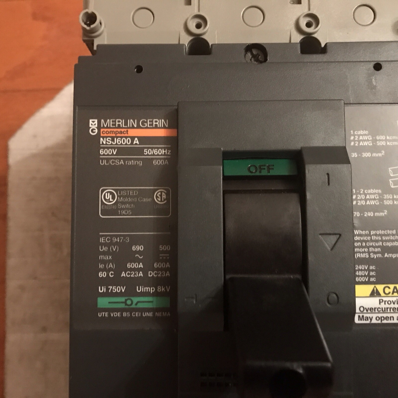 Merlin Gerin NSJ600A 3 Pole 600Amp 600V Molded Case Switch w/Base