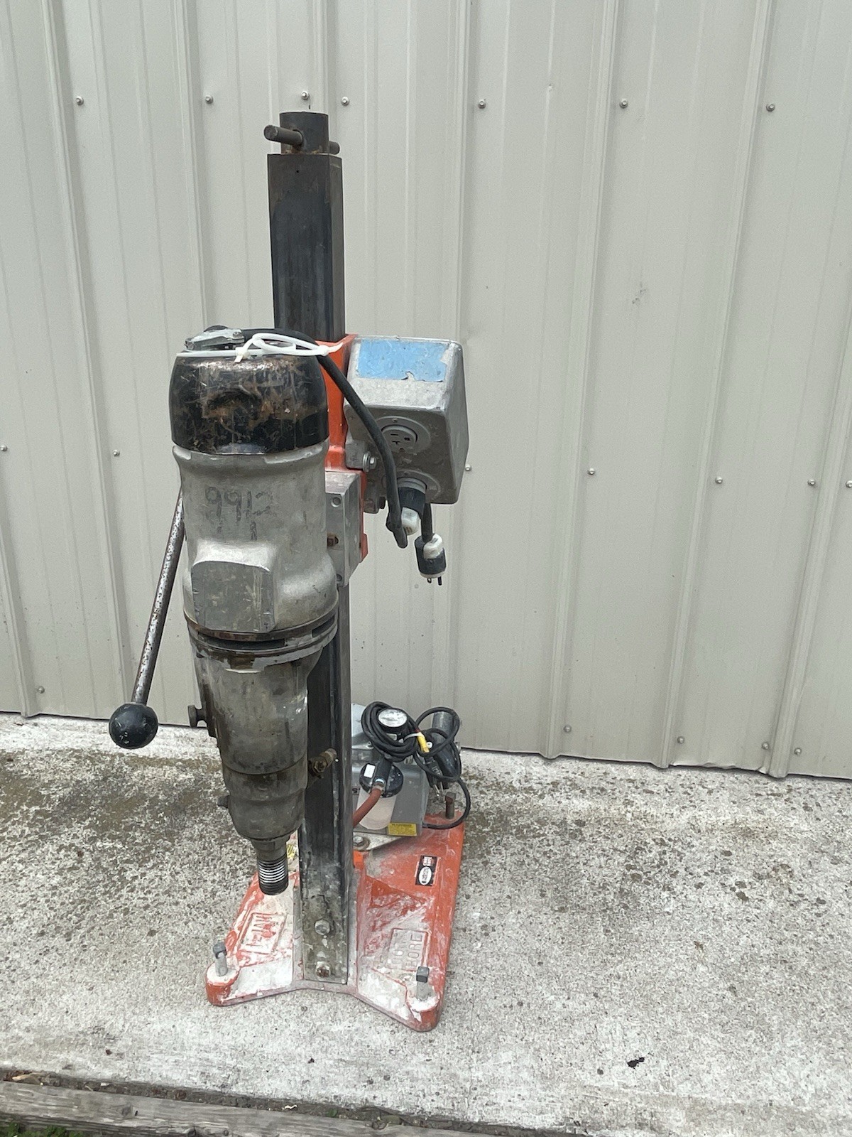 Diamond Products Drill Rig CB748 Core Bore Drill Motor & M-1 Vacuum Stand CB 748