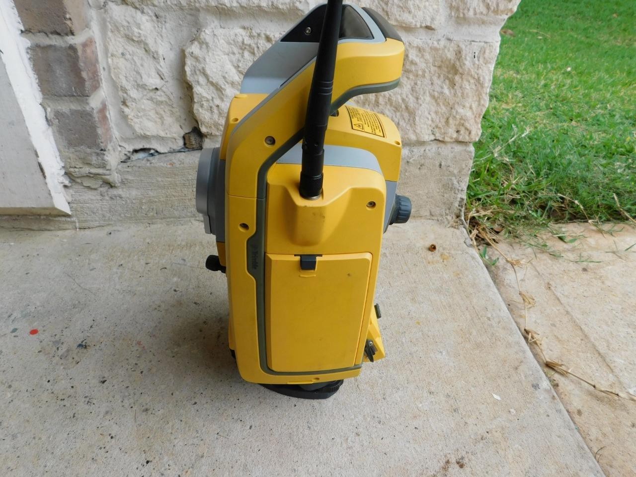 TRIMBLE S5 3″ DR PLUS ROBOTIC TOTAL STATION 3″ ACCURACY