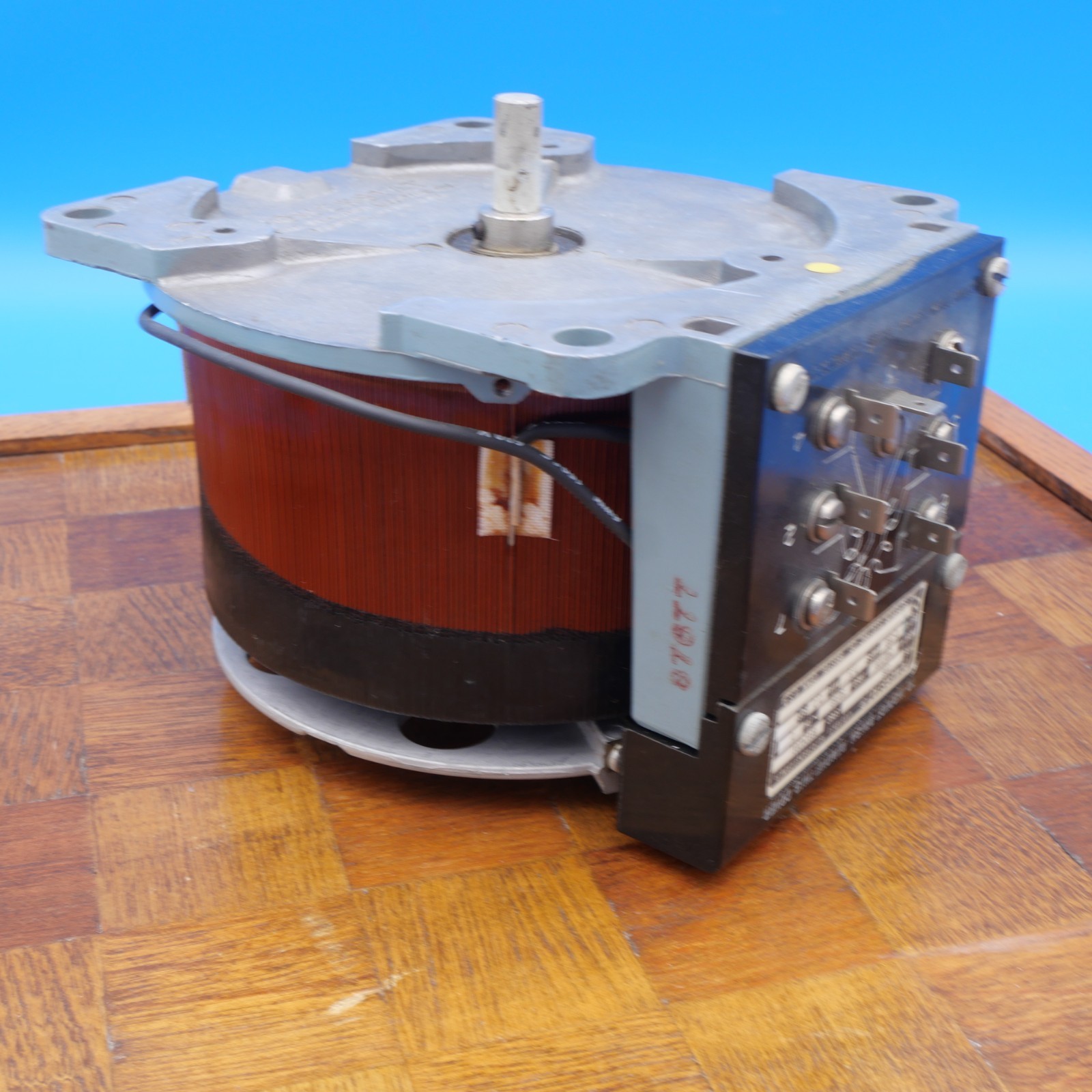 POWERSTAT 226 / 226U VARIABLE AUTOTRANSFORMER 240/120 7.5 amp
