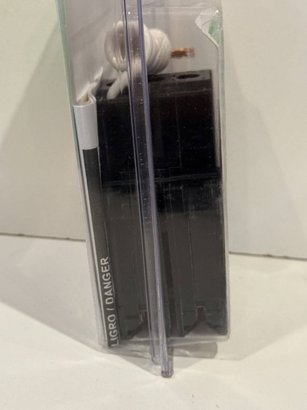Square D HOM220GFIC 20 A Circuit Breaker *NIB*