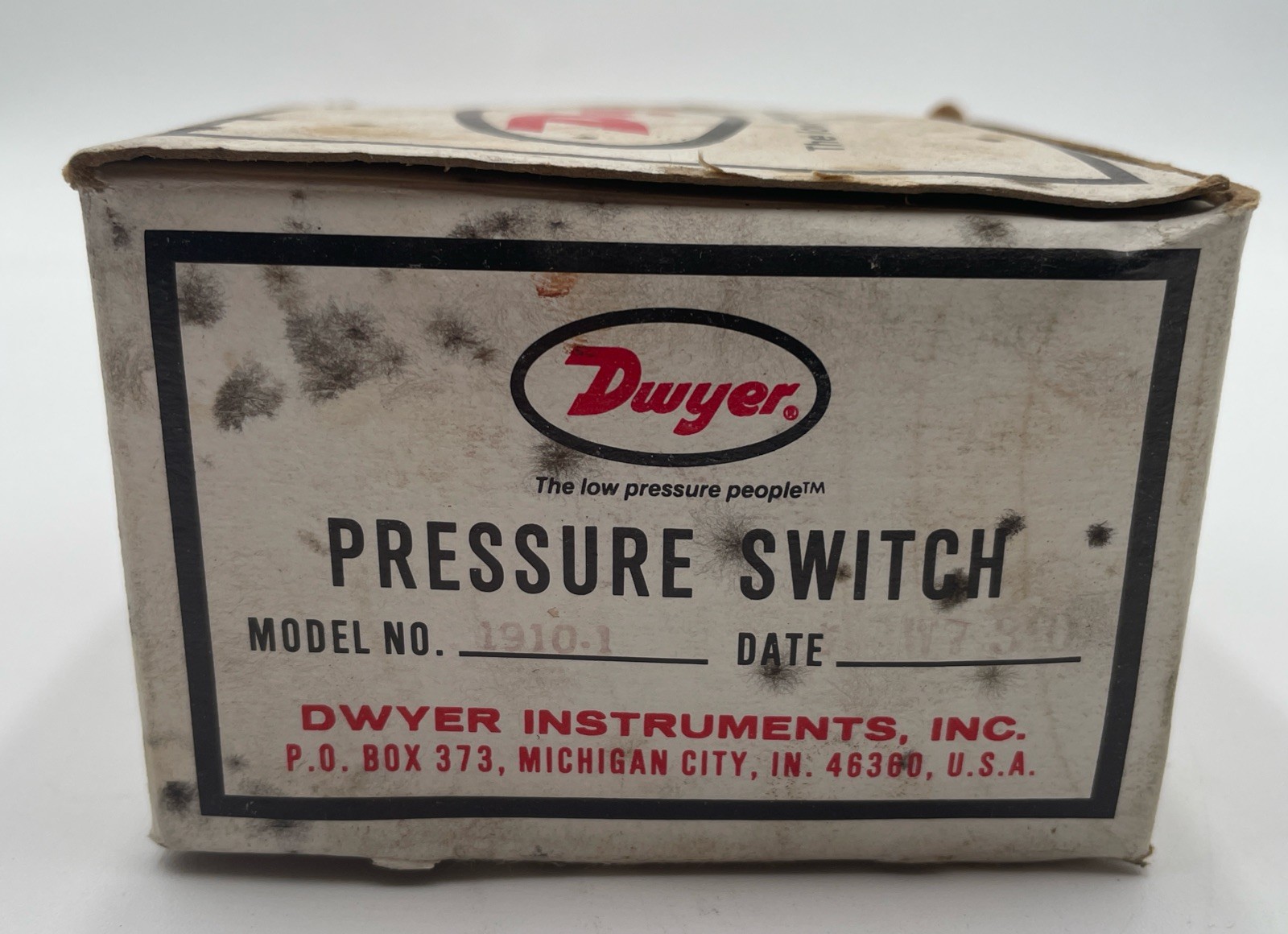 Dwyer 1910-1 Low Differential Pressure Switch 0.40″-2.4″ WC – New Old Stock