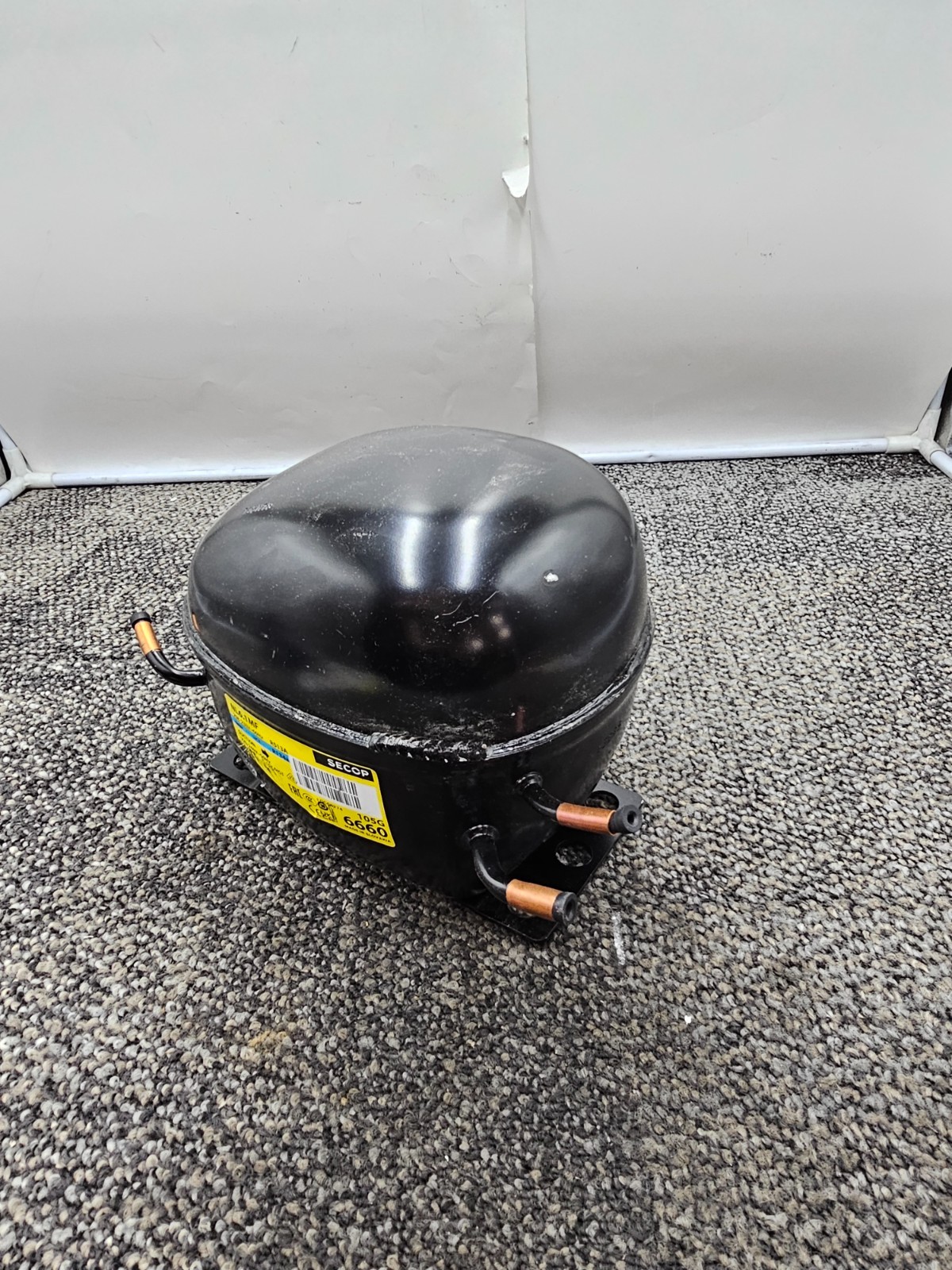 SECOP 105G6660: NL6.1MF Compressor 220-240V/50Hz Stationary R513A R134a