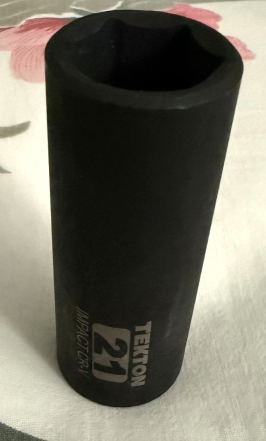 TEKTON 1/2 Inch Drive x 21 mm Deep 6-Point Impact Socket. NEW