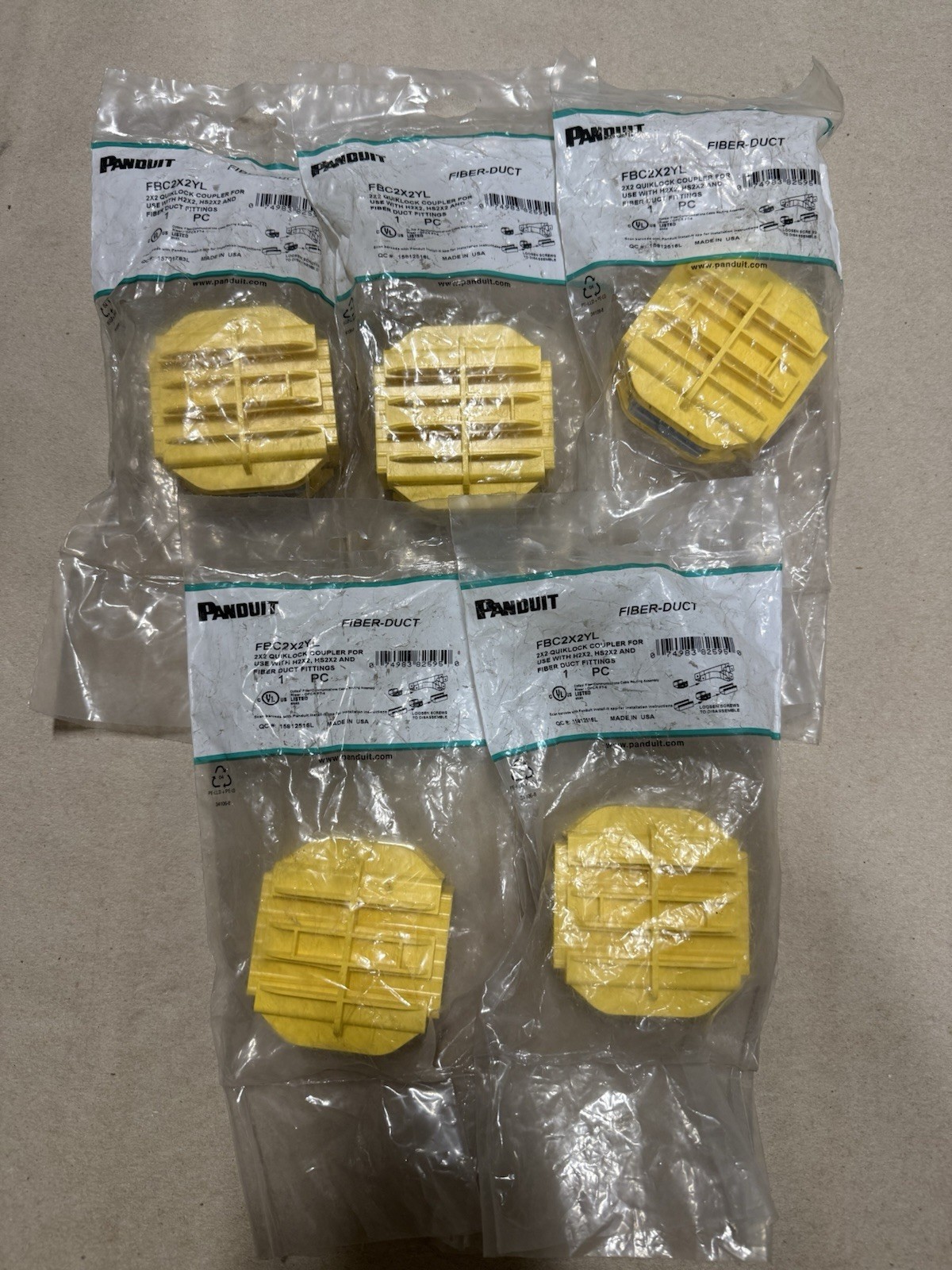 Lot of 5 – Panduit Fiber-Duct FBC2X2YL 2″x2″ QuikLock Coupler For H2X2/HS2X2