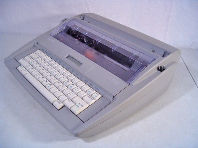 See Video on this Brother Model SX-4000 Electric Typewriter – Tested -Very Nice