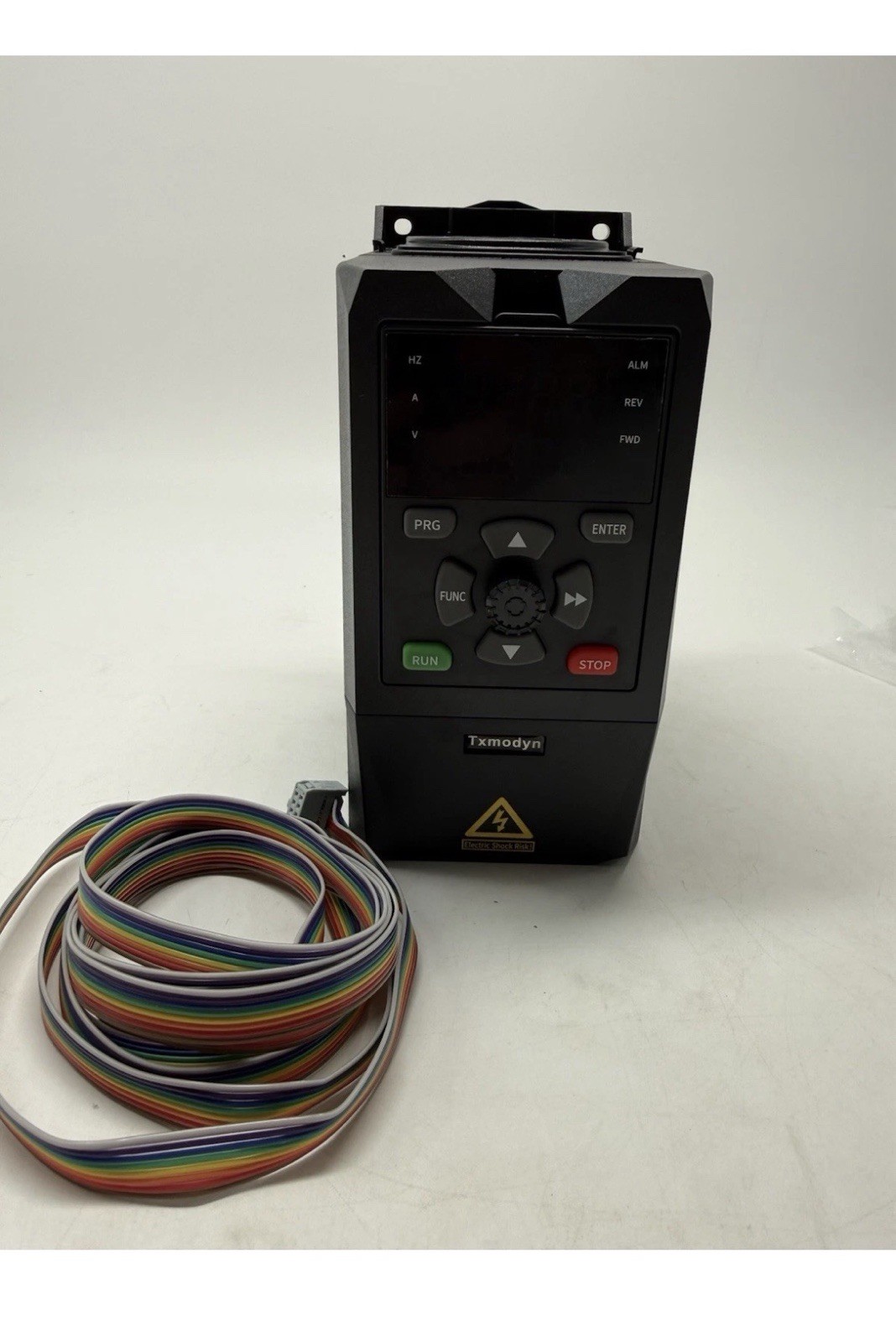 VFD 2.2KW 3HP 200-240V Inverter 1 Phase Input 3 Phase 0-400HZ Output 9A Variable