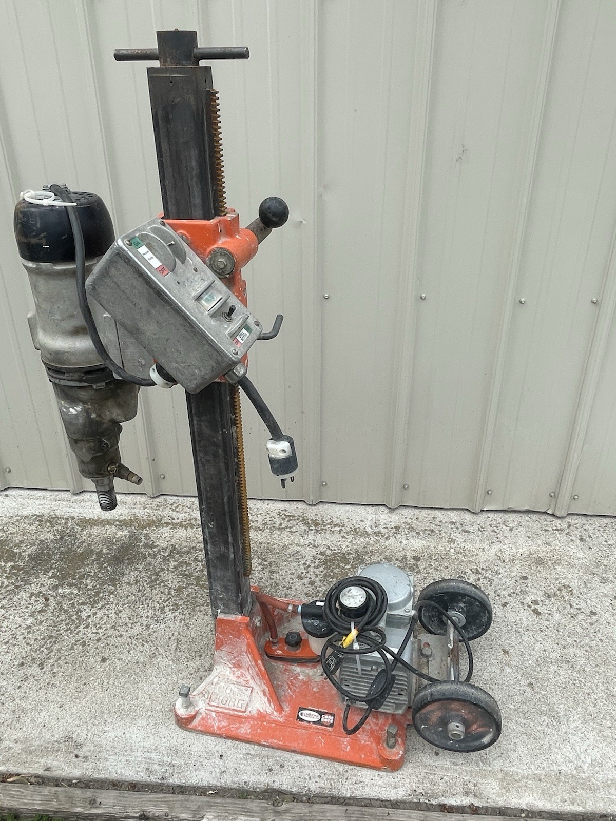 Diamond Products Drill Rig CB748 Core Bore Drill Motor & M-1 Vacuum Stand CB 748