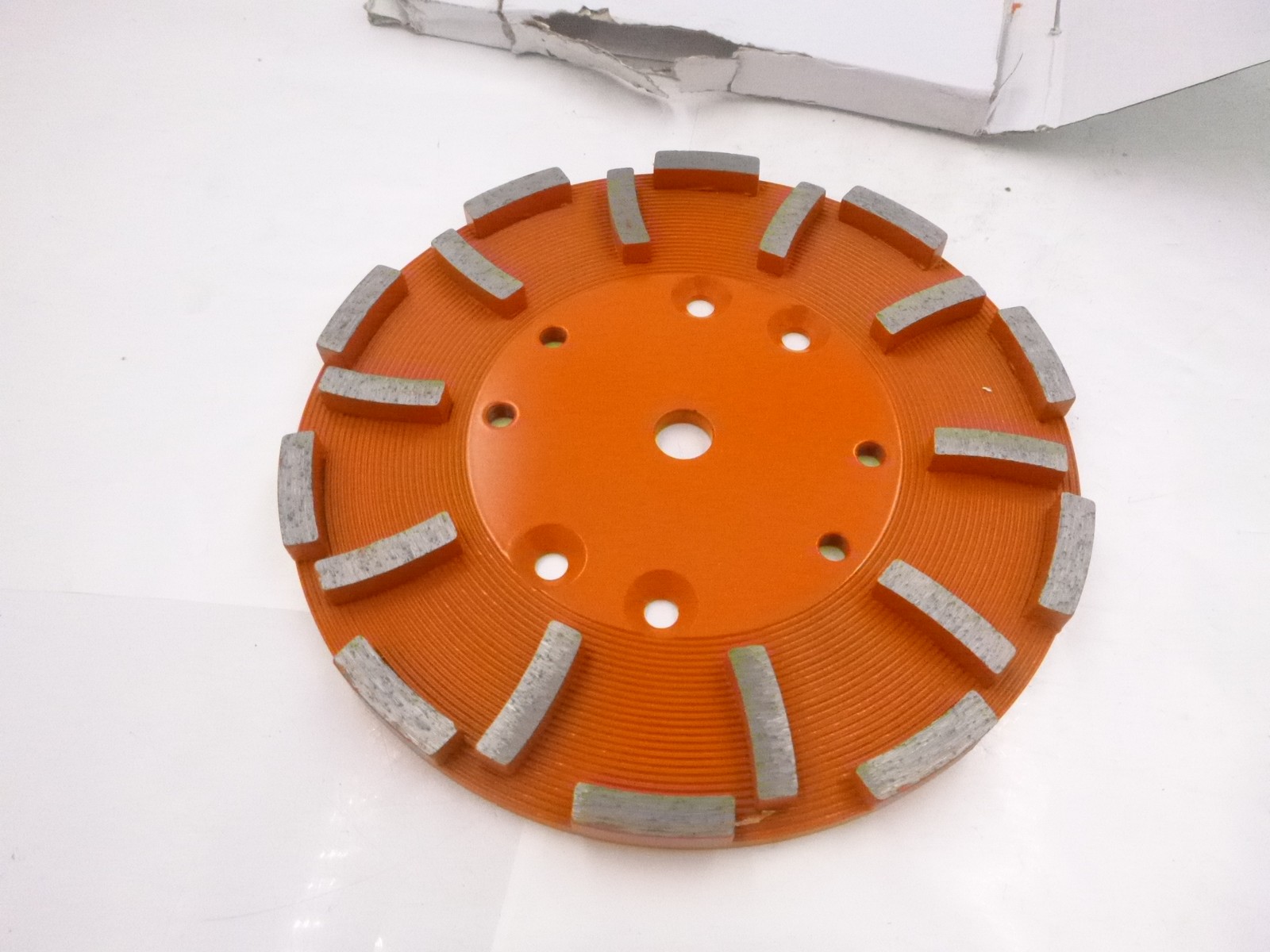 EDCO 19170 Heavy Duty 20-Segment Grinding Disc w/Hardware 10″ Orange SEE DESC