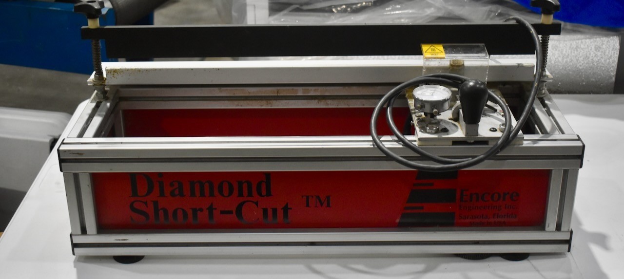 Diamond Short-Cut Tabletop Squeegee Sharpener DSC-020 115v 2A