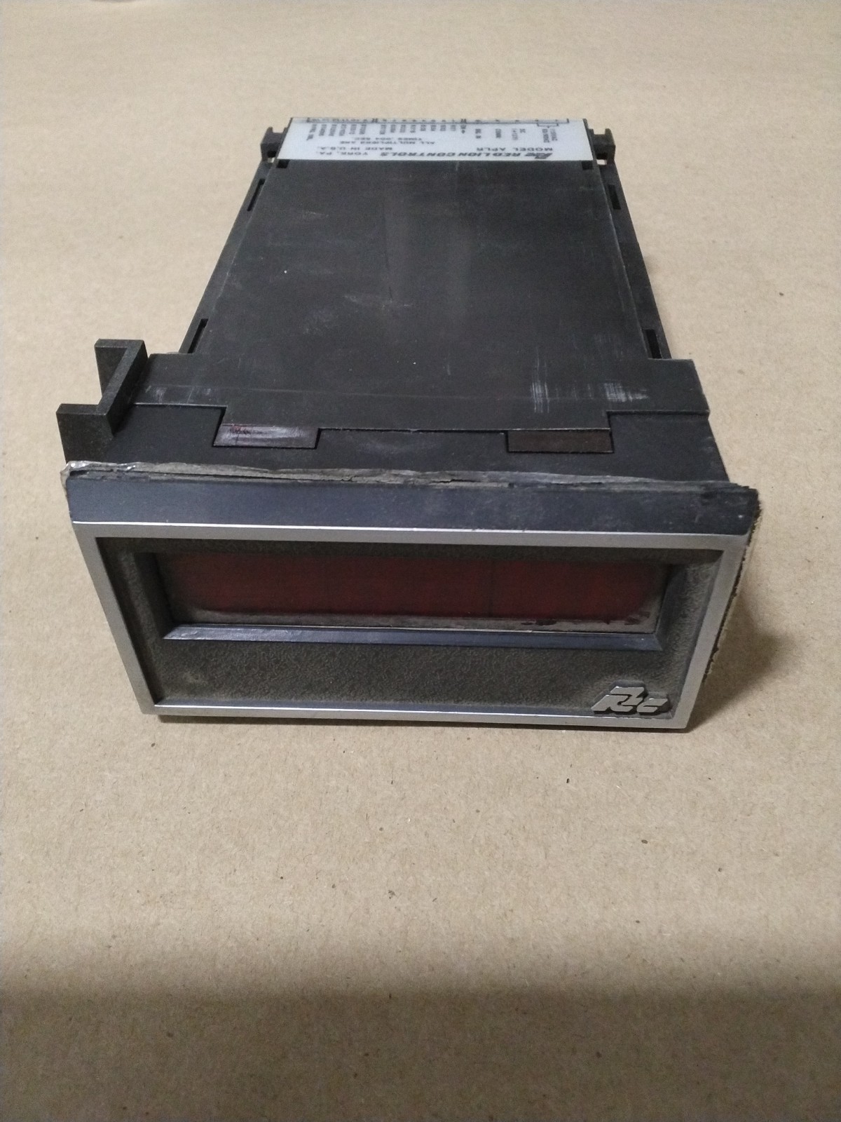 Red Lion Controls APLR0600 Digital Panel Meter Model APLR