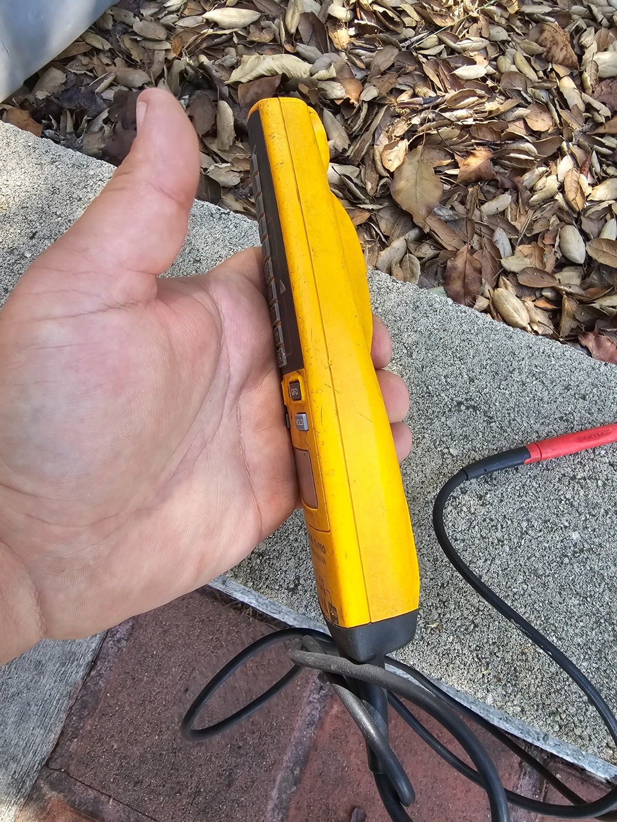 Fluke T+PRO Electrical Tester FOR PARTS OR REPAIR – See The Description / Video