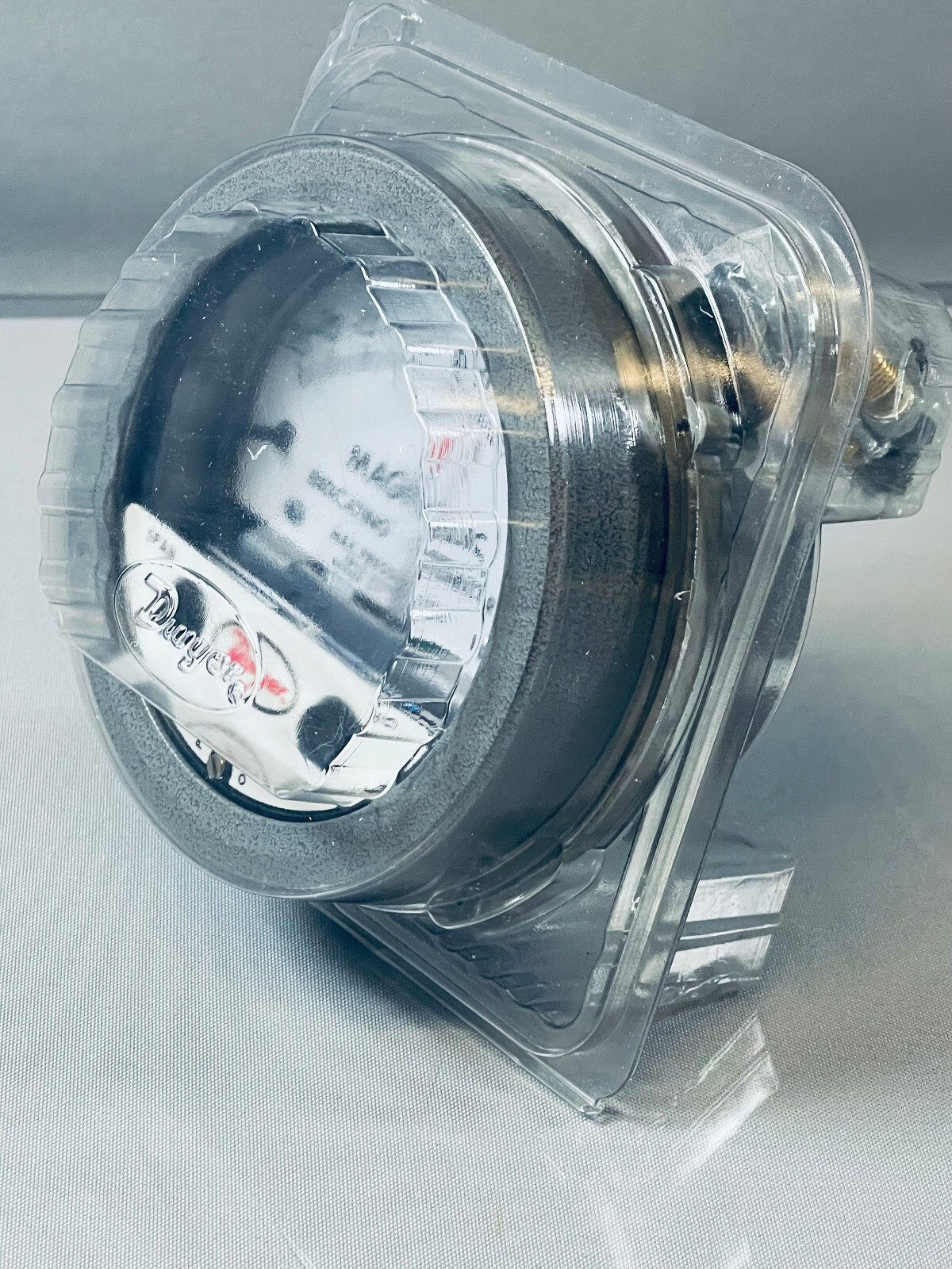 Dwyer 605-11 Magnehelic Differential Pressure Indicating Transmitter