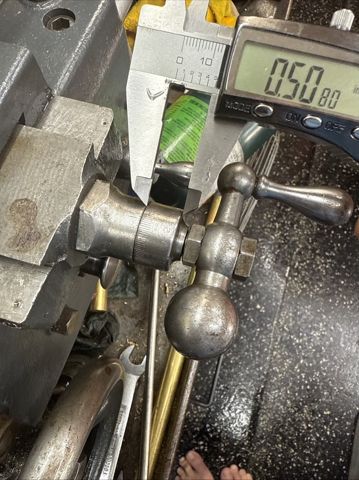 Logan 1875 10″ Lathe Cross Feed Large 3.0″ dial 0-200 (Fits over ~1.218″ dial)