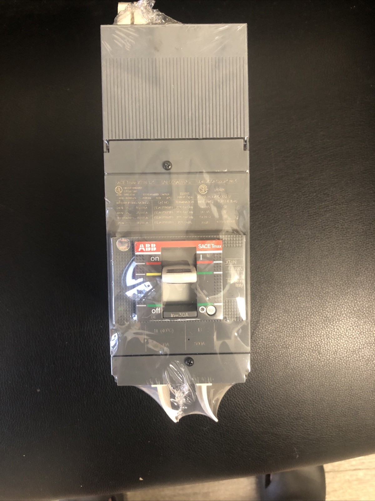 🔥ABB XT1HU3030AYD000XXX CIRCUIT BREAKER 30A 3P**NEW SURPLUS**🔥