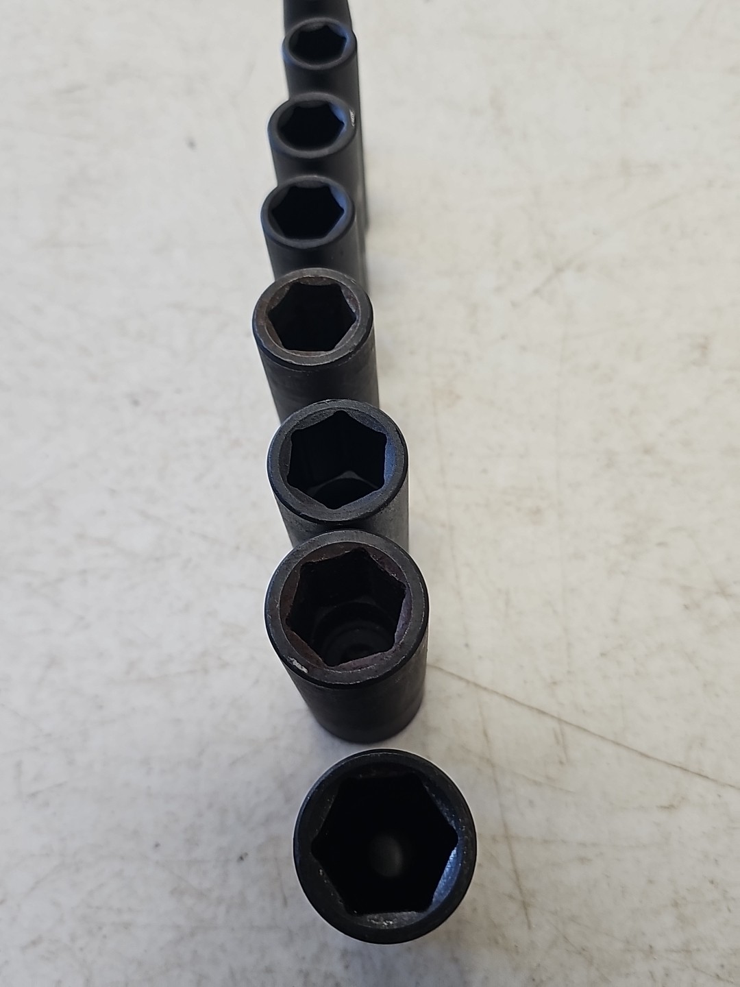 Tekton 3/8 Inch 6 Point Impact Socket Set, 8 Piece (10-19MM)