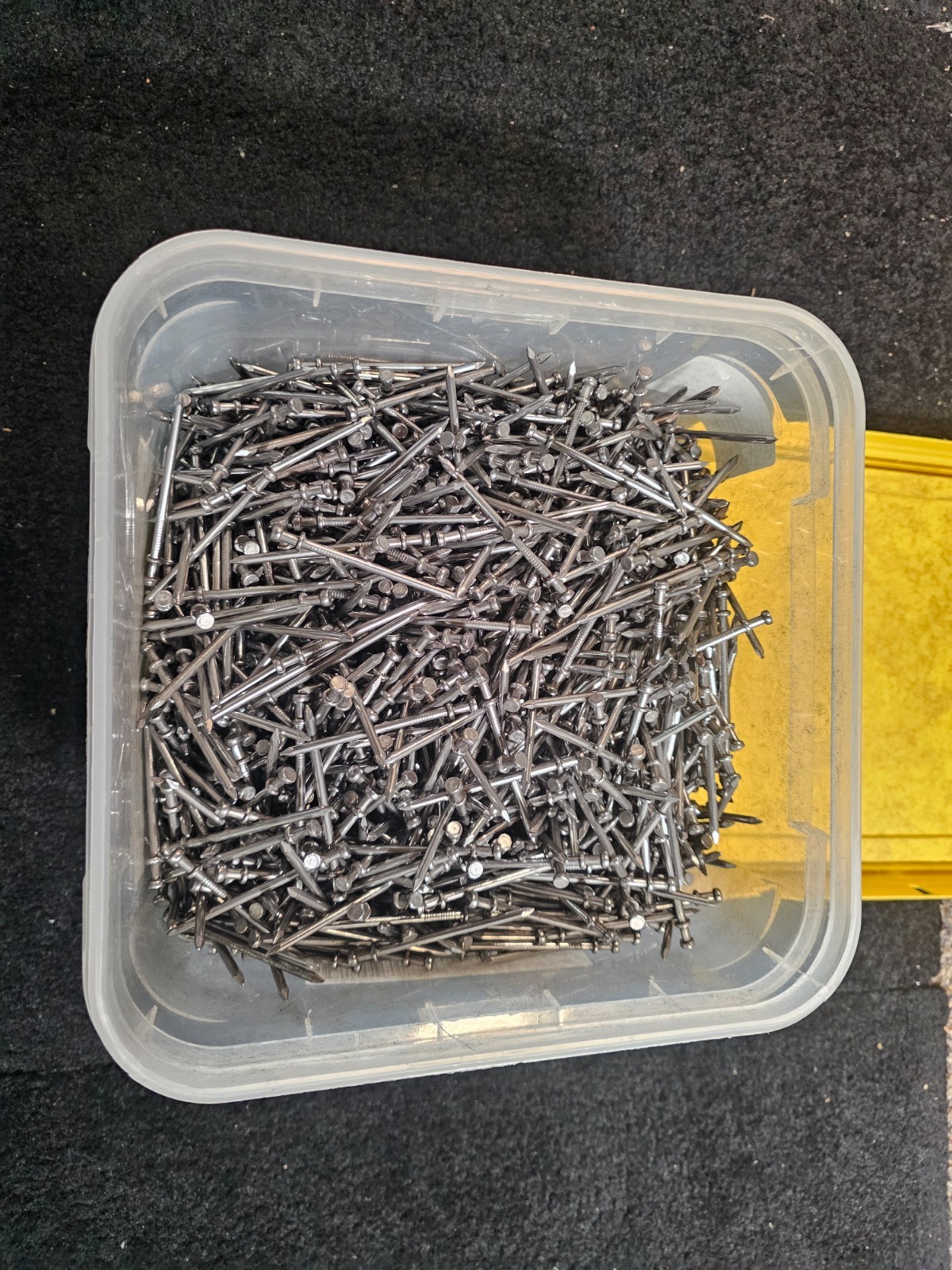 (QTY 2430) Hillman Fasteners™ 461394 Bright Duplex Nails, 2.25″ x 8D, 30 Lb