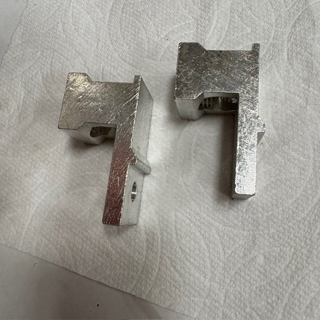 2 Pcs. SQUARE D SE37621-22, ALUMINUM TERMINAL LUGS, 6-300MCM, AL9CU, UL LISTED ^