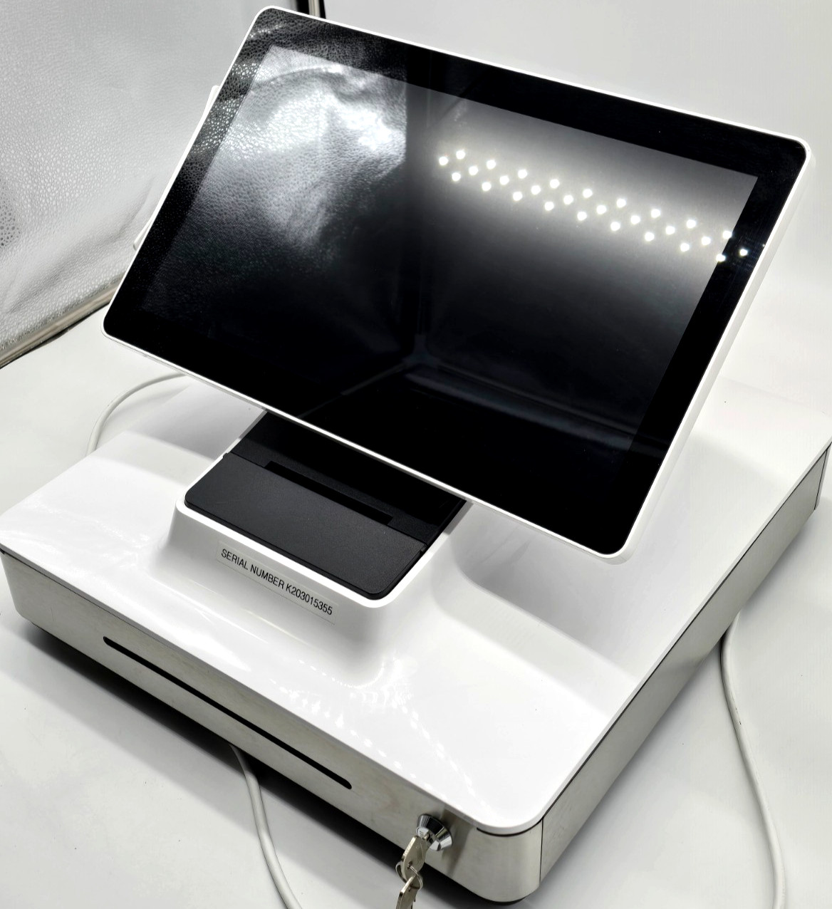 ELO Cash Register PayPoint Plus POS System i5-8500T / 15.6″ Windows 10 8Gb Ram