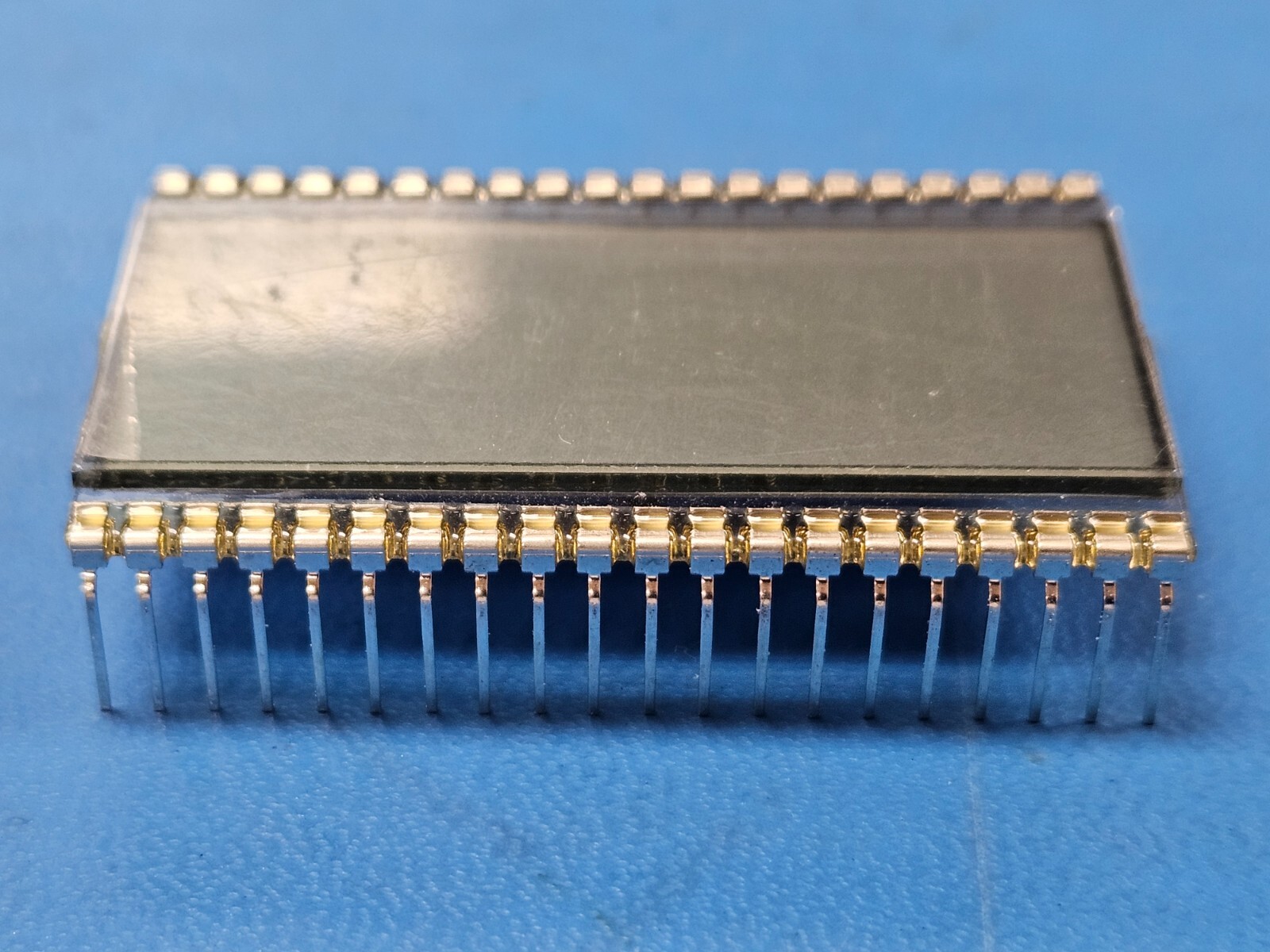 (2) 096P106C DISPLAYTECH LCD NUMBERIC Display Module 40PIN DIP Through Hole