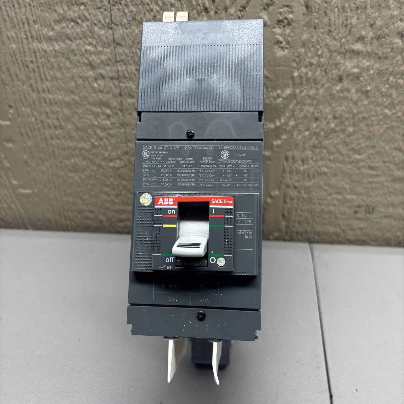 ABB SACE Tmax XT1N 125 Breaker 50 Amp 3 Pole XT1NU30500AYD000XXX
