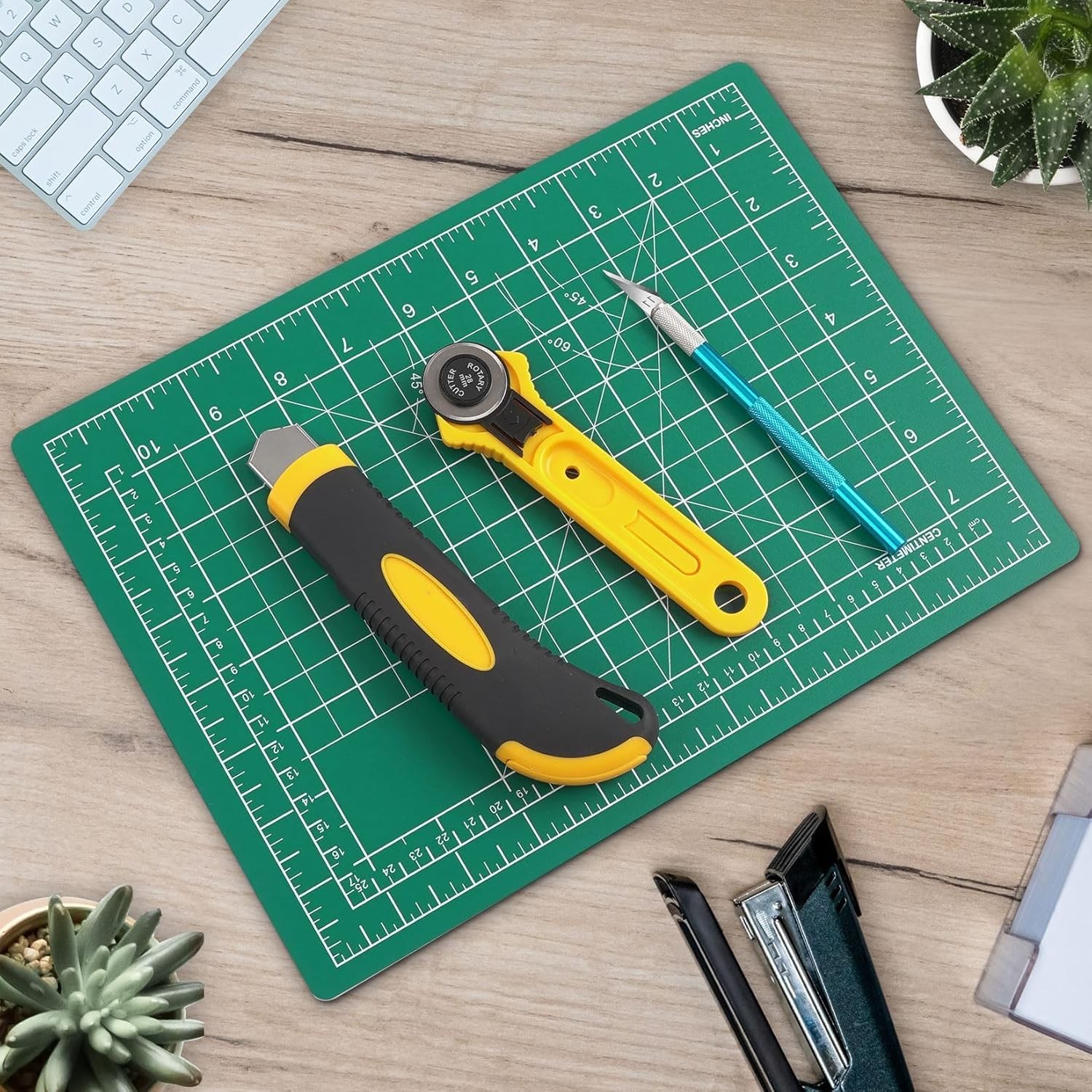 DIYSELF Cutting Mat 8in×6in, Self Healing Mat, 8L x 6"W, Green