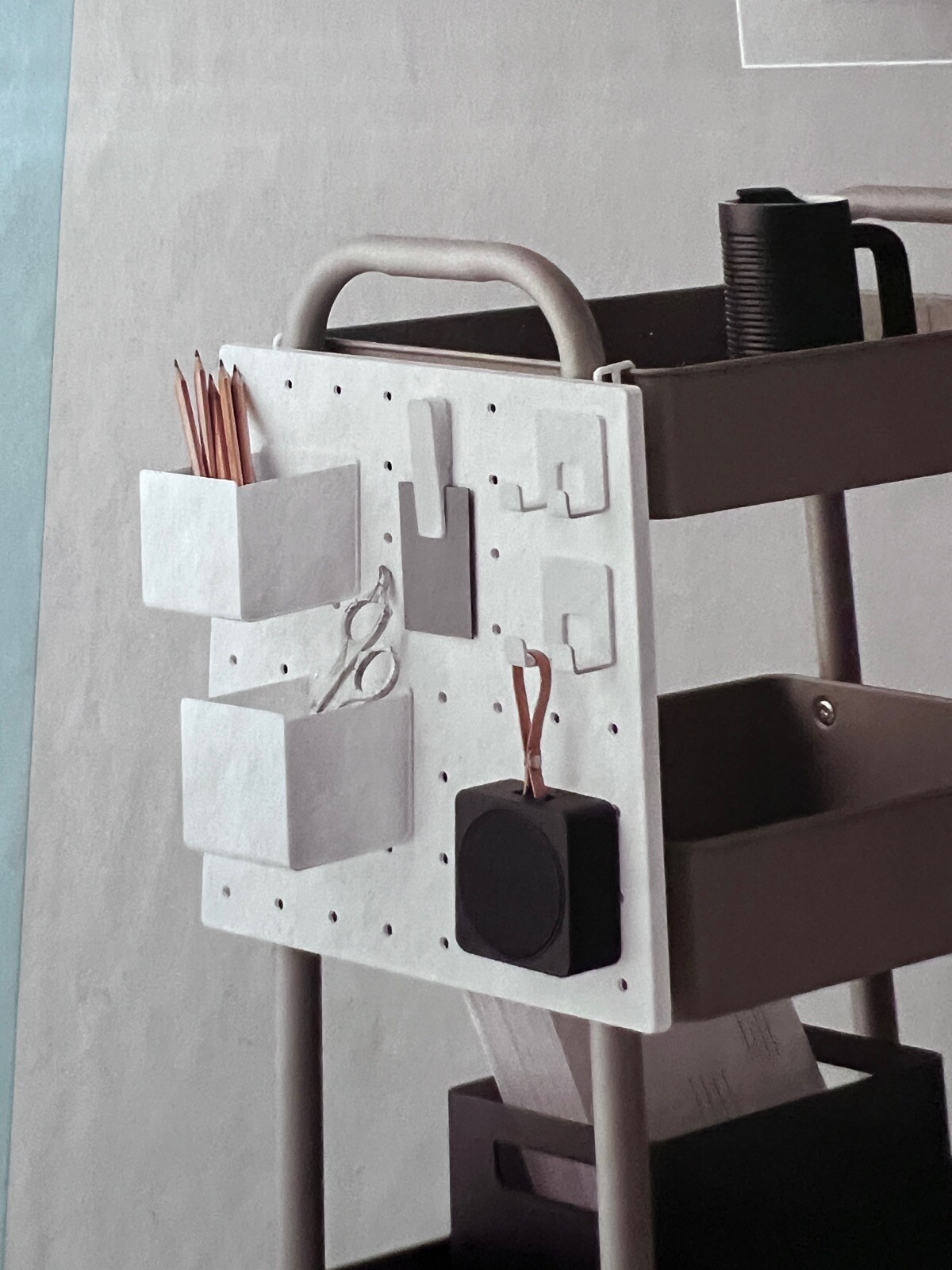 Pegboard Set Made by Design 13 x 13 Cups pegs hooks +++