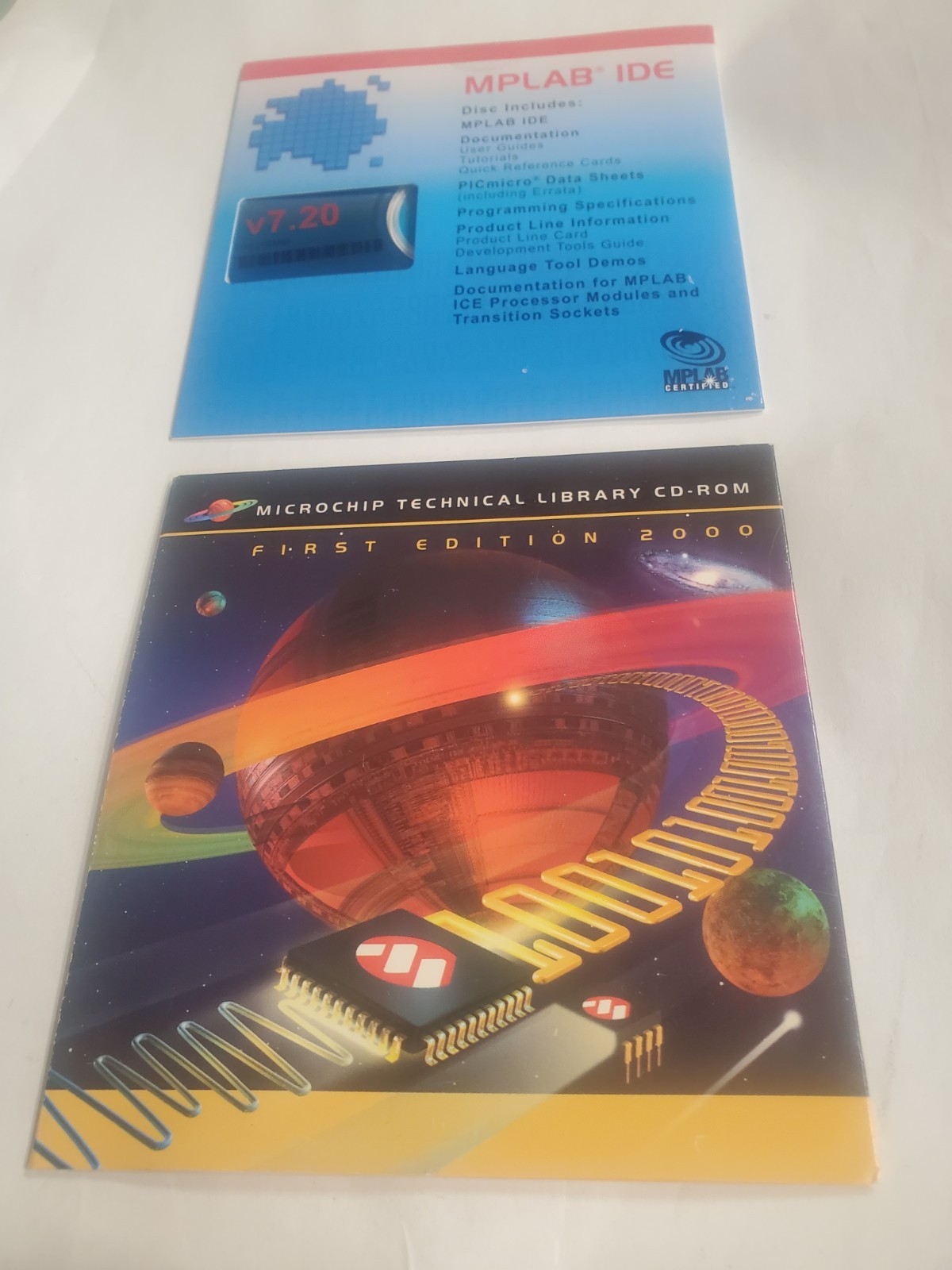 MICROCHIP TECHNICAL LIBRARY CD-ROM FIRST EDITION 2001 , DS00161M + IDE 7.2