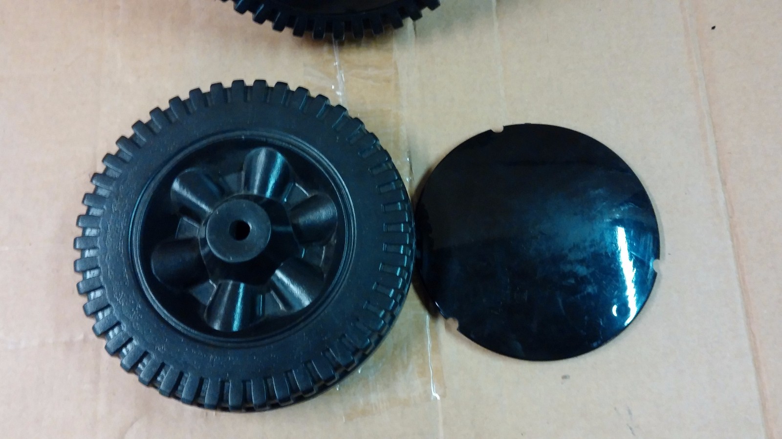 Threaded Hard Plastic Tires 5 3/4″ X 5 3/4″ X 1 1/2″ Wheels Lot of 2 Wheels