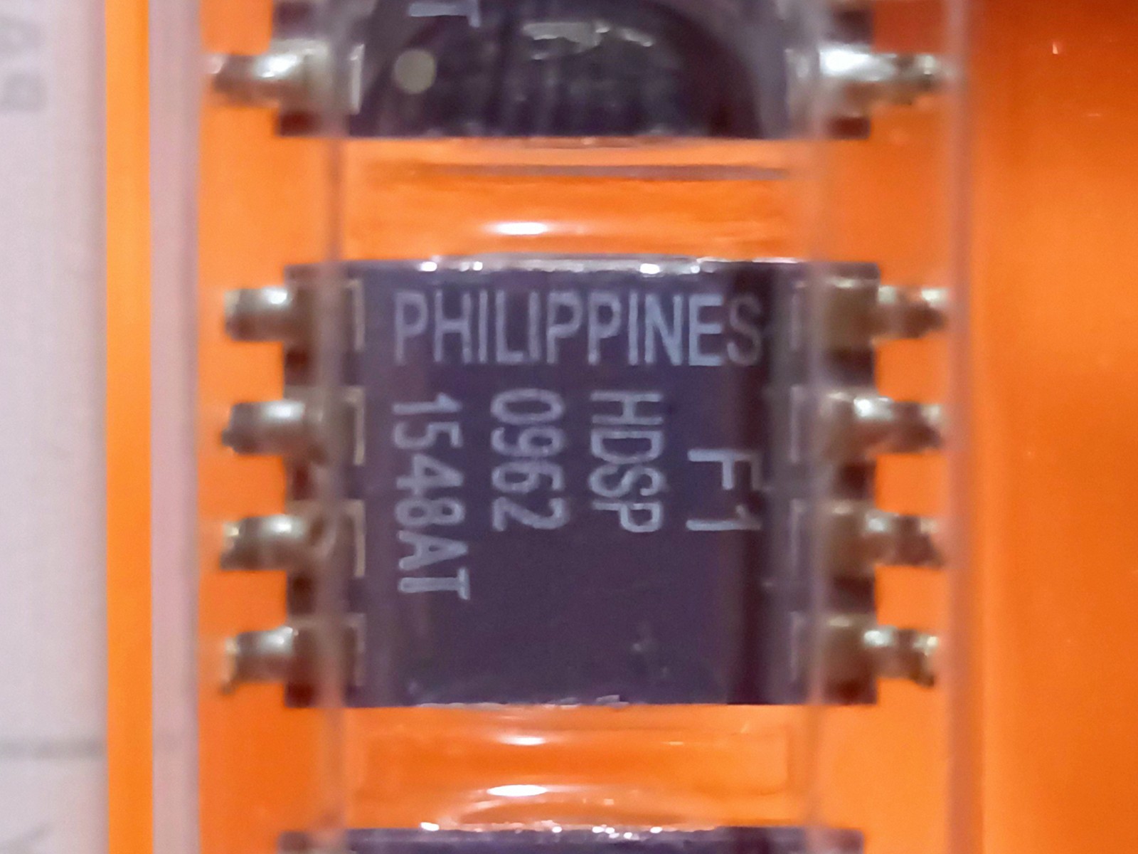 1(ONE) PIECE AVAGO HDSP-0962 GREEN HEXADECIMAL LED DISPLAY NEW AND UNUSED OLD ST
