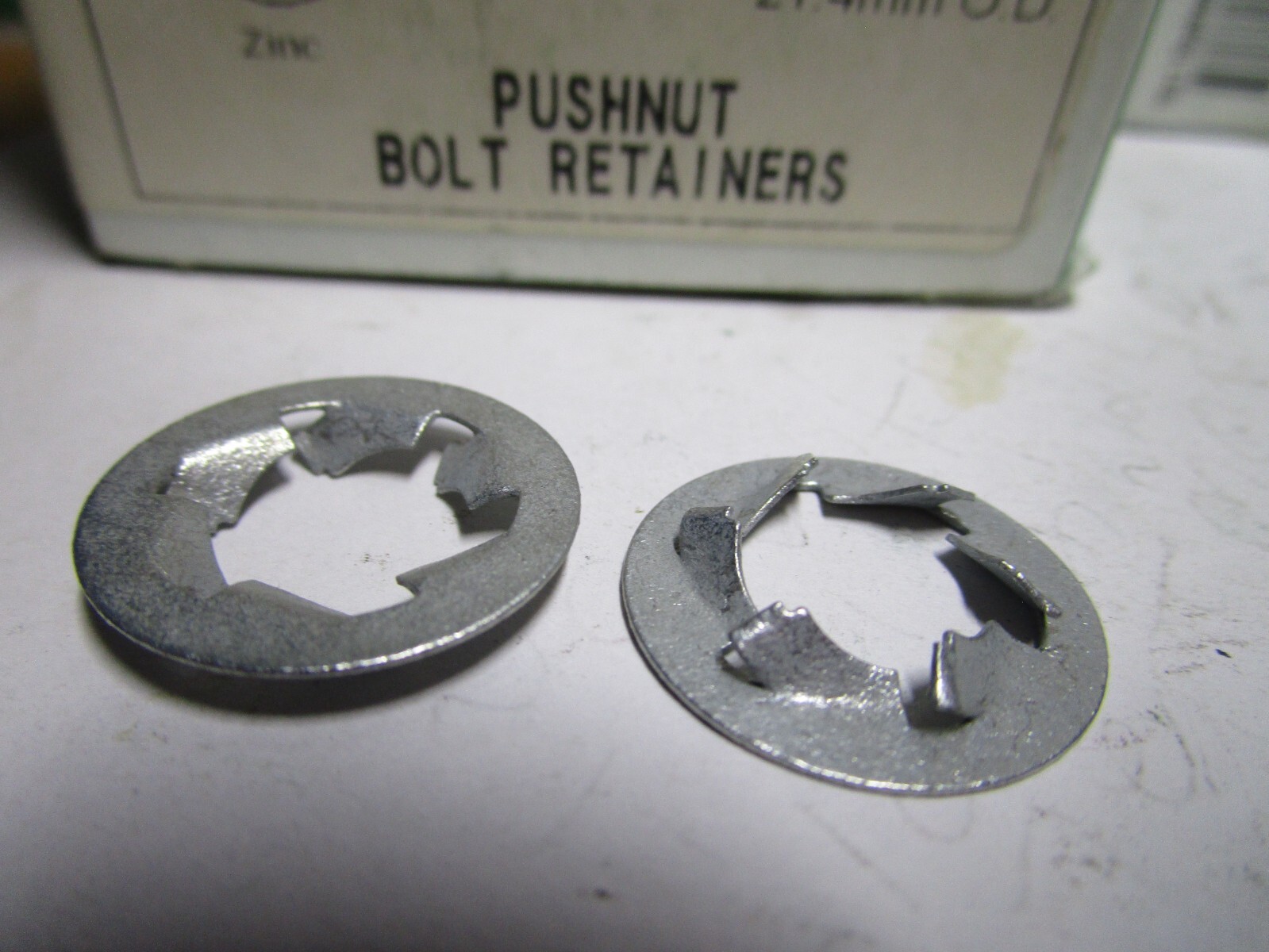 AUVECO 12127 PUSHNUT BOLT RETAINER M 12-1.75 21.4MM OD -ZINC QTY 50