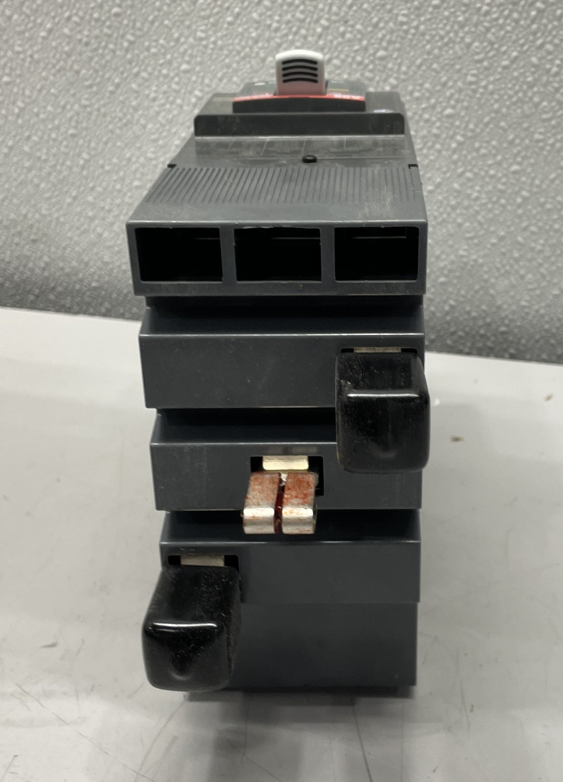 ABB Bolt-On 600Y/347 VACV 60A Circuit Breaker 65kA@480V XT1HU3060AYD000XXX