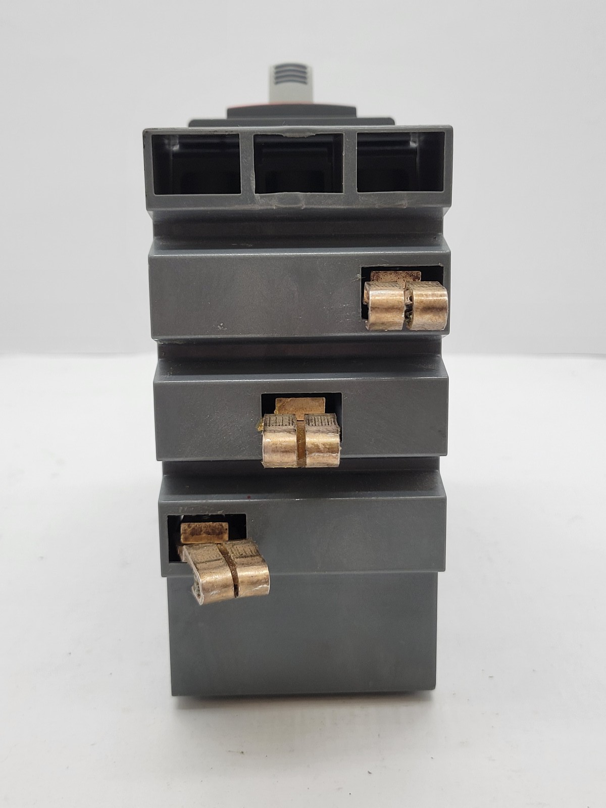 ABB XT1S 125 Sace Tmax Circuit Breaker 20A 3P 600V XT1SU3020AYD000XXX