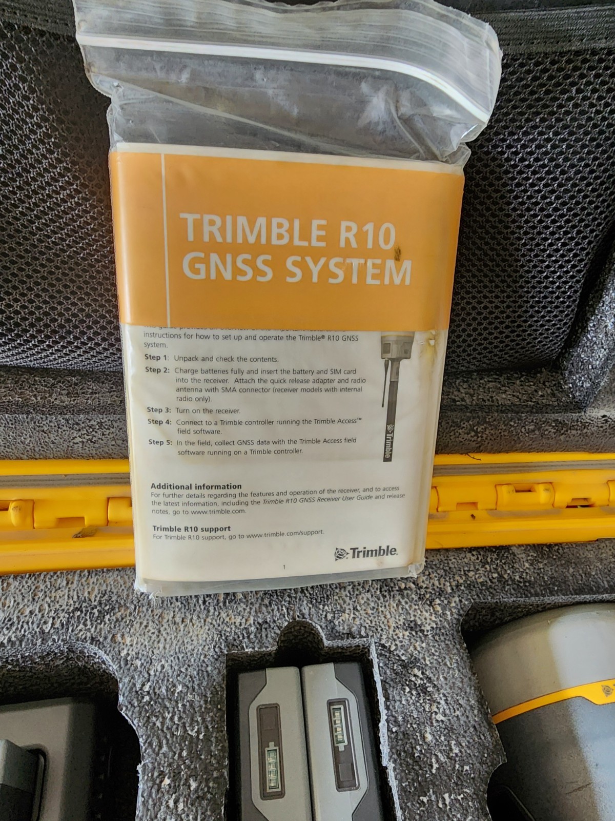 Trimble R10 GPS GNSS Beidou Galileo RTK Receiver Base and Rover 403-470MHz UHF