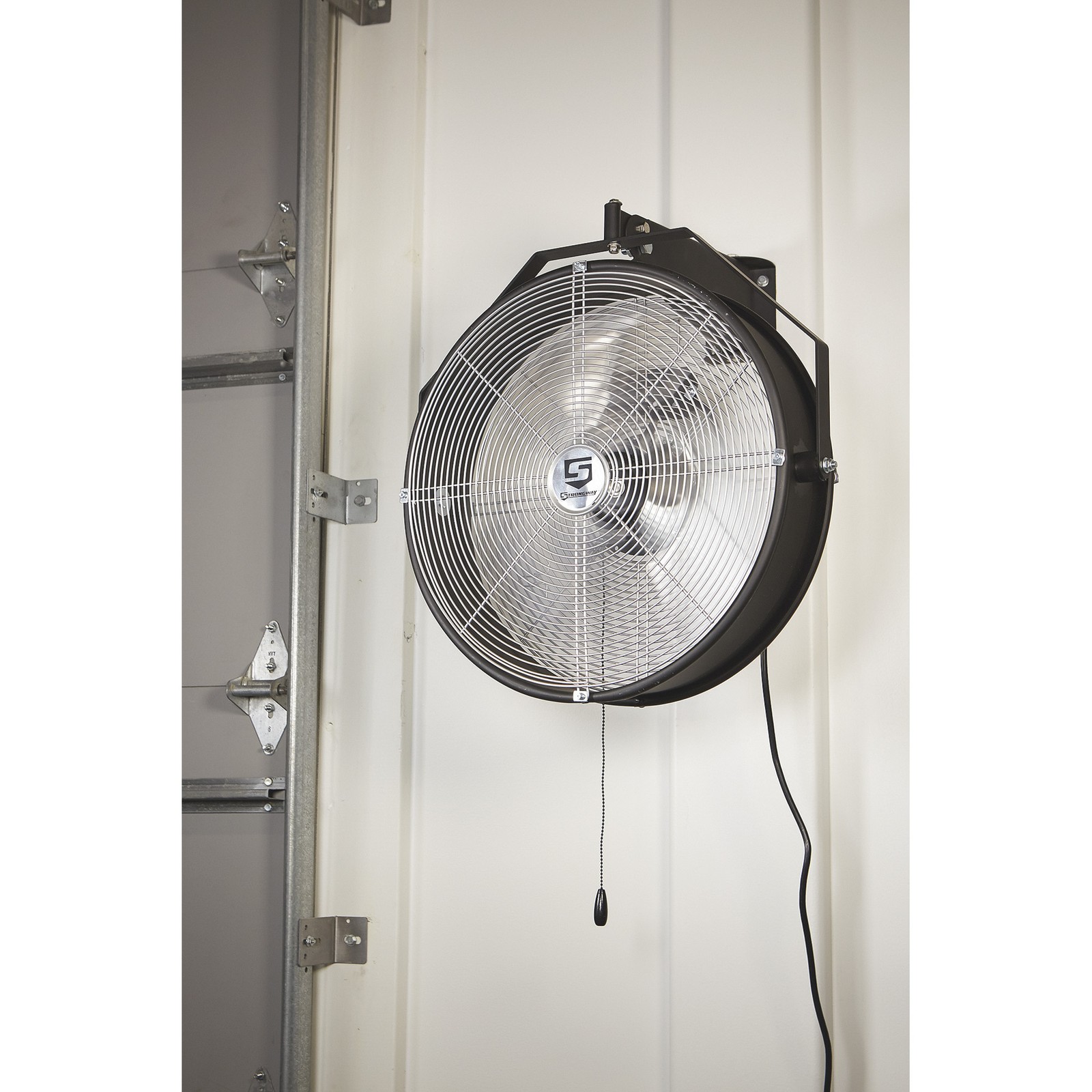 Strongway 18in. Garage Bay Fan, 3300 CFM, 1/12 HP